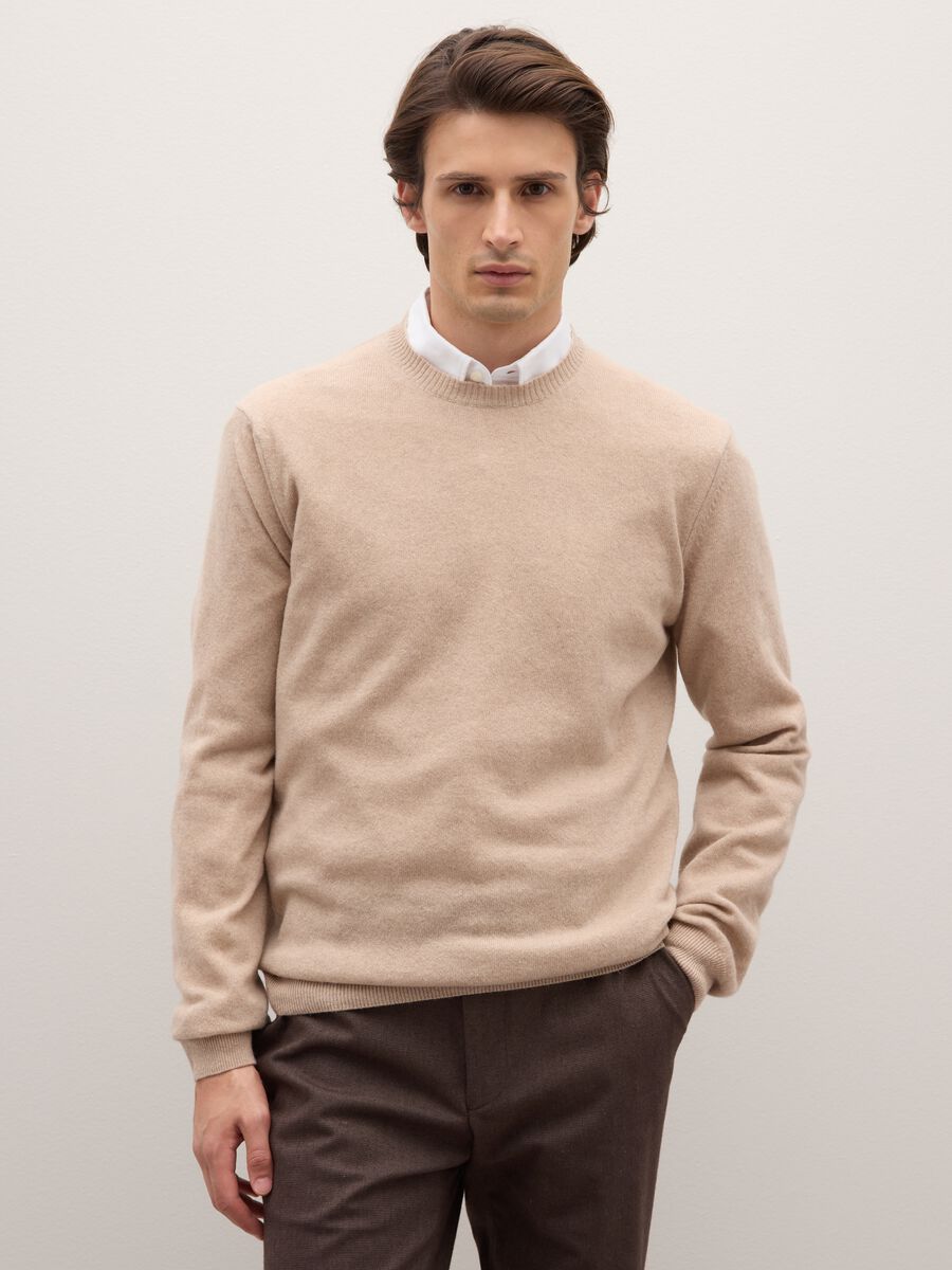 Beige crew neck lambswool jumper regular fit_0