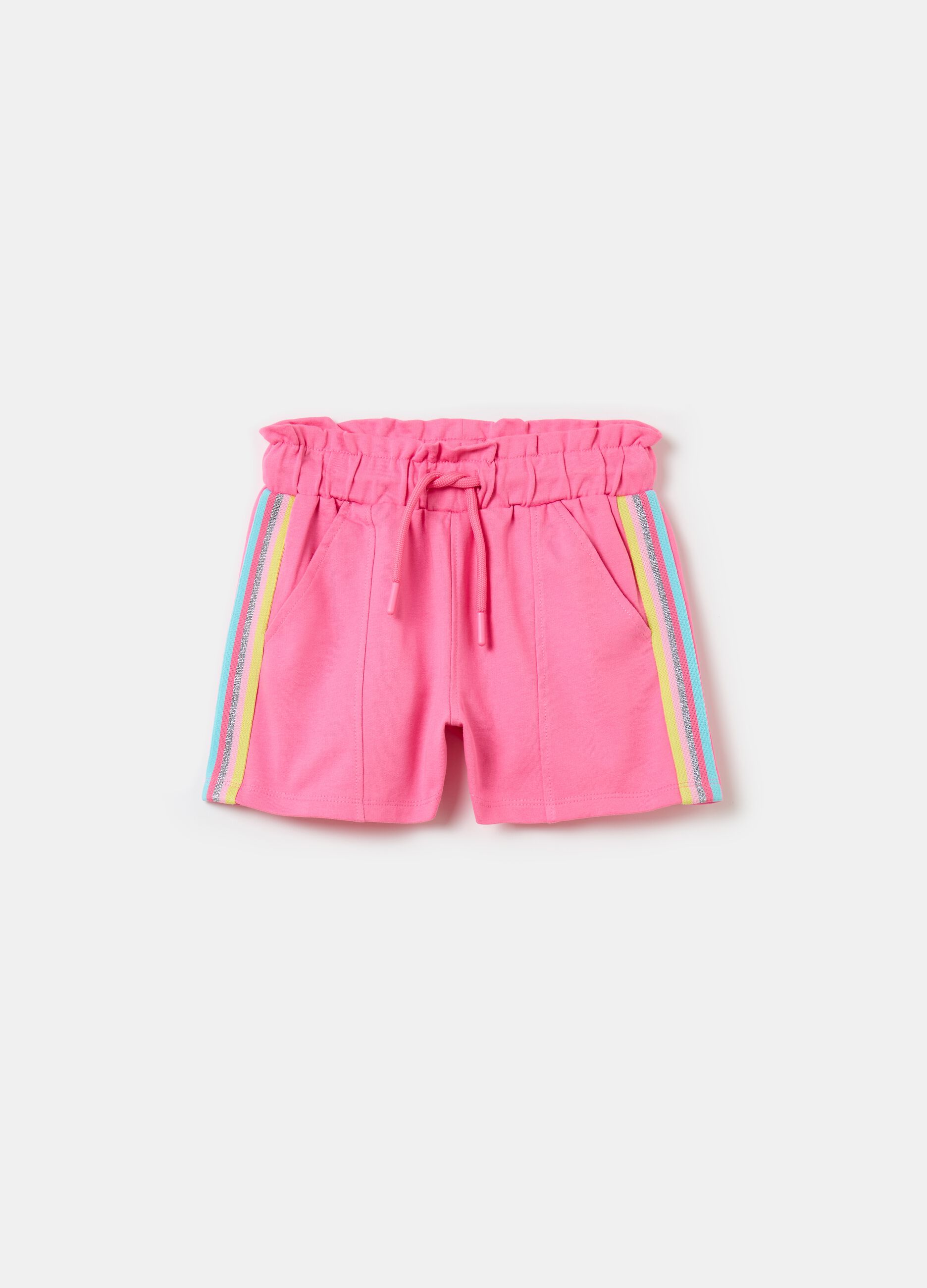 Shorts with striped bands and drawstring