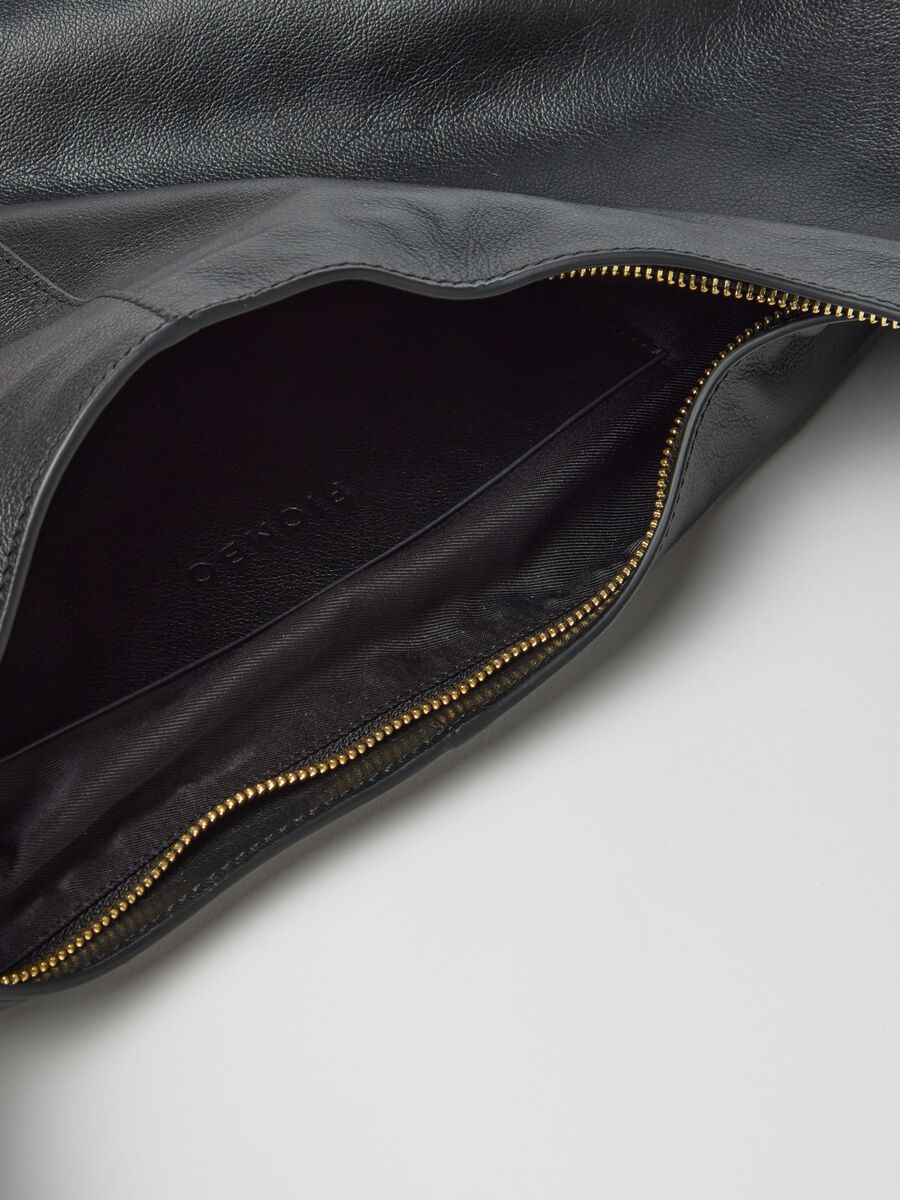 Hobo bag in leather_2