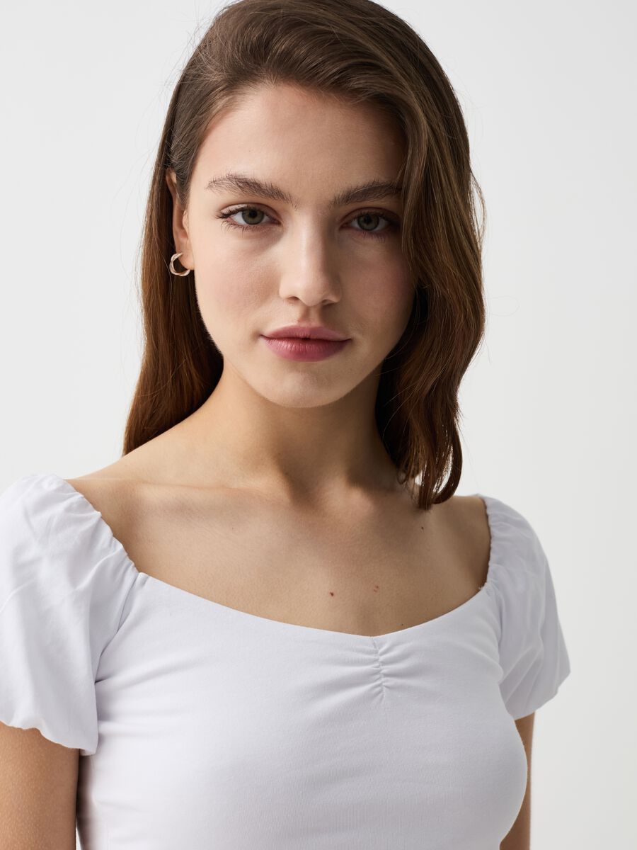 Crop T-shirt with puff sleeves_1