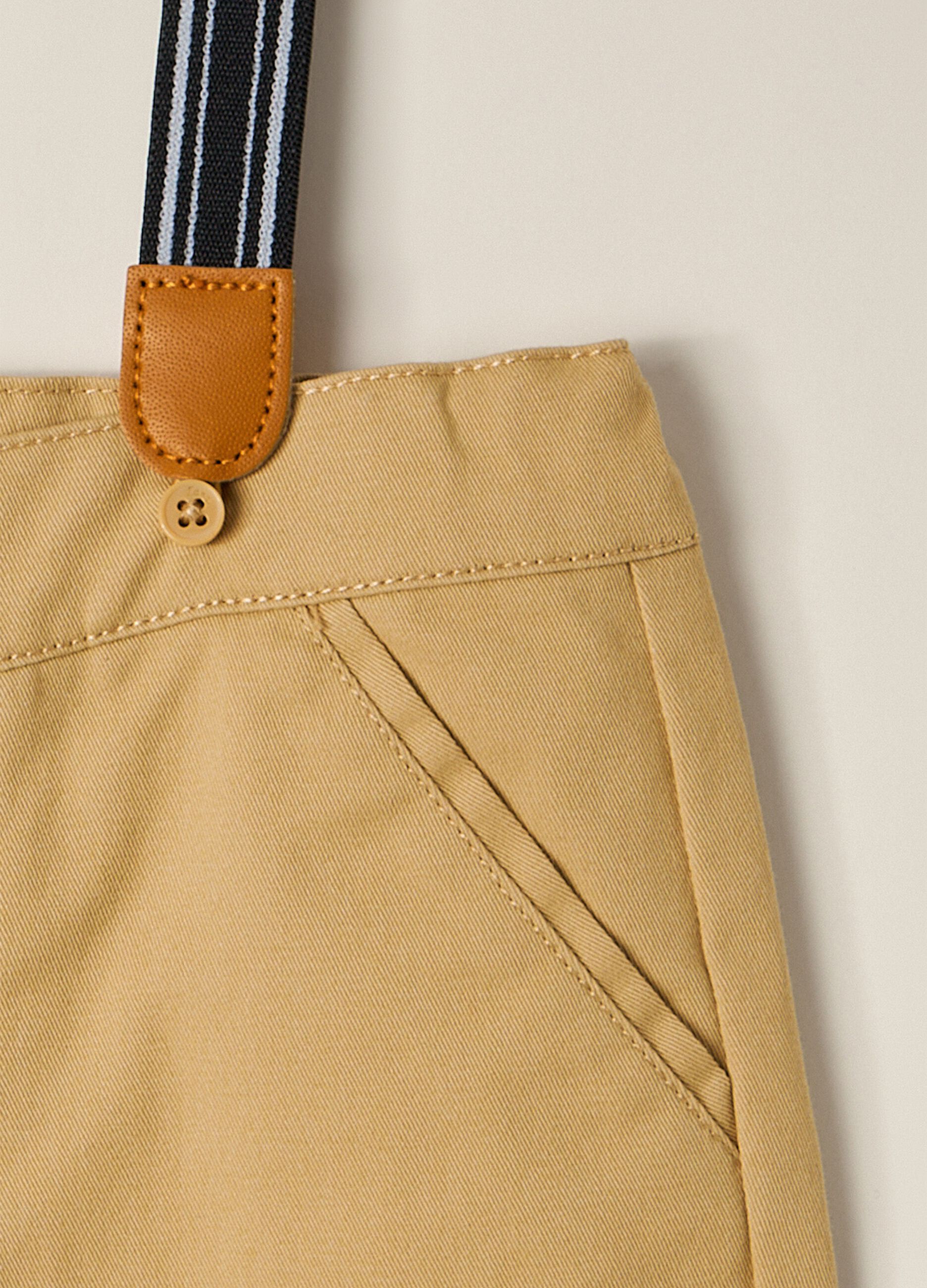 IANA newborn boy shorts in twill with braces
