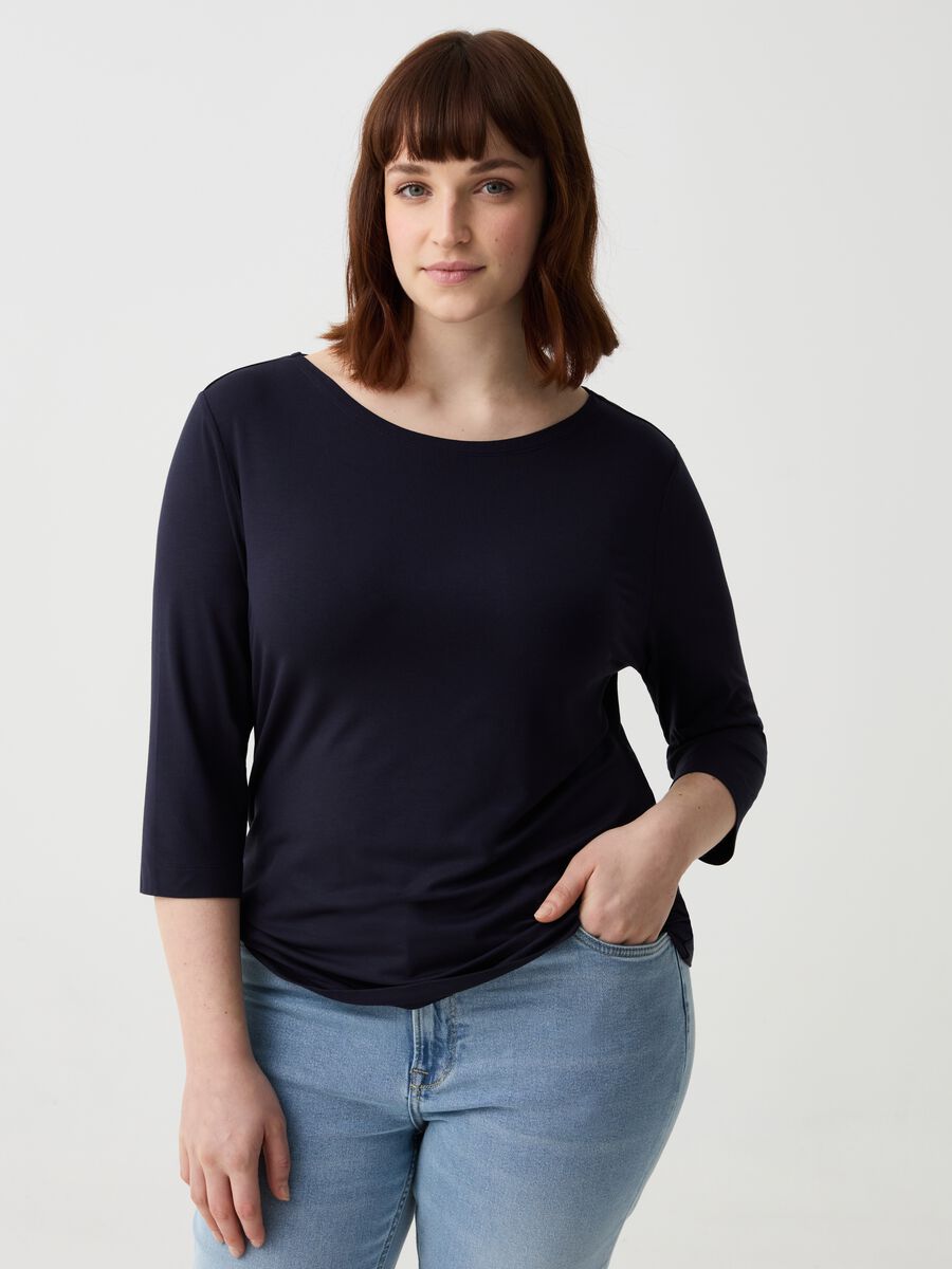 Curvy T-shirt with three-quarter sleeves_0