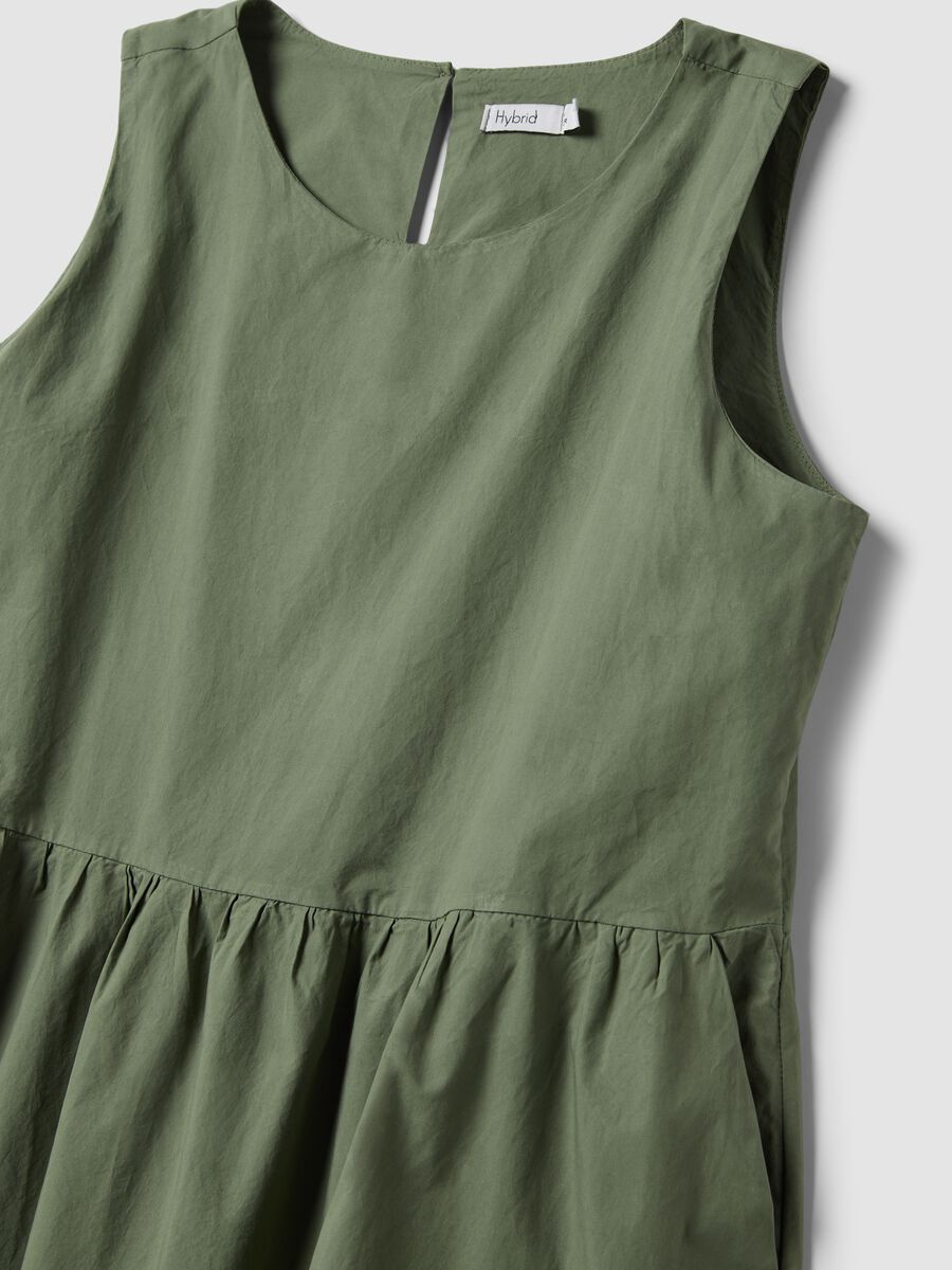 Abito verde smanicato in puro cotone con balze regular fit_5