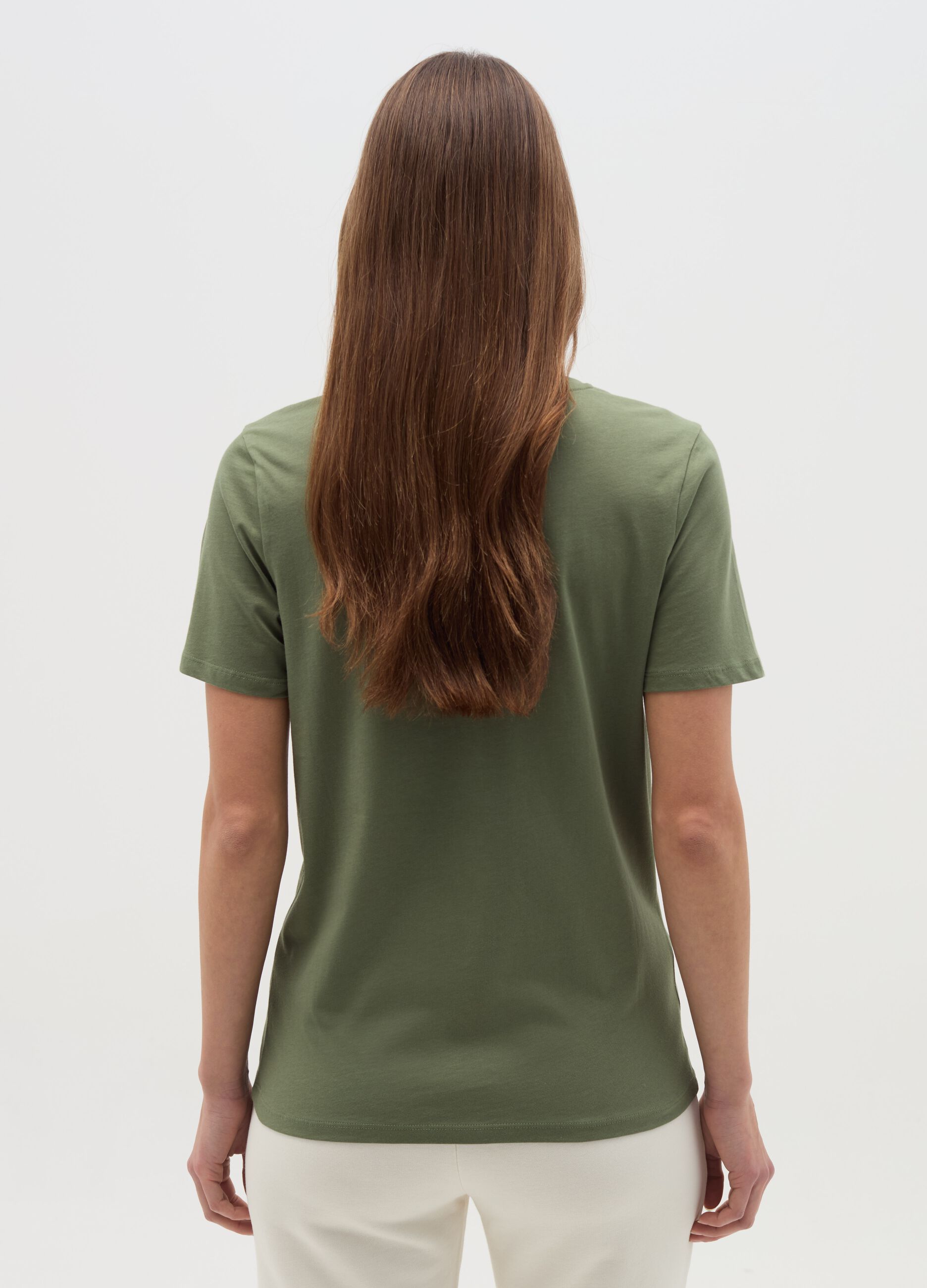 Essential V-neck T-shirt in cotton