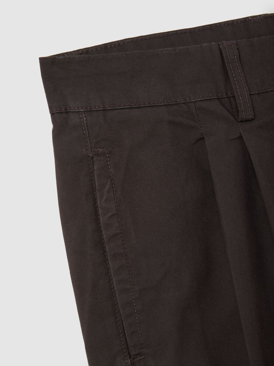 Brown regular fit pure cotton twill chino trousers_5