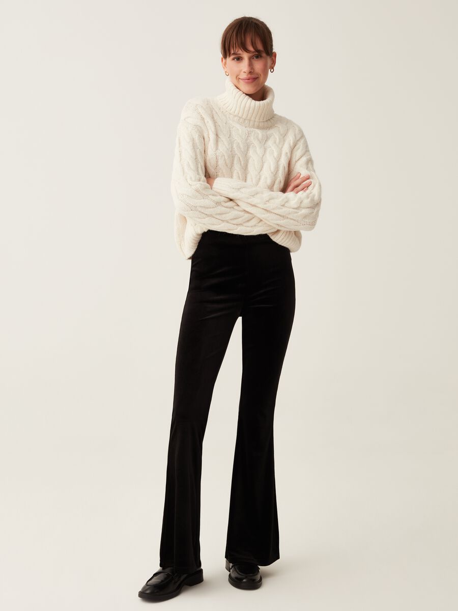 Pantaloni flare fit in velluto_0