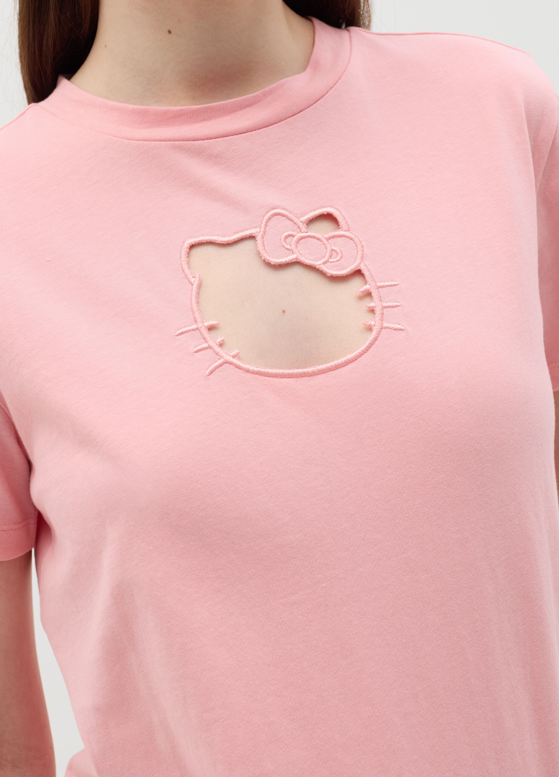Pink T-shirt in cotton with Hello Kitty embroidery