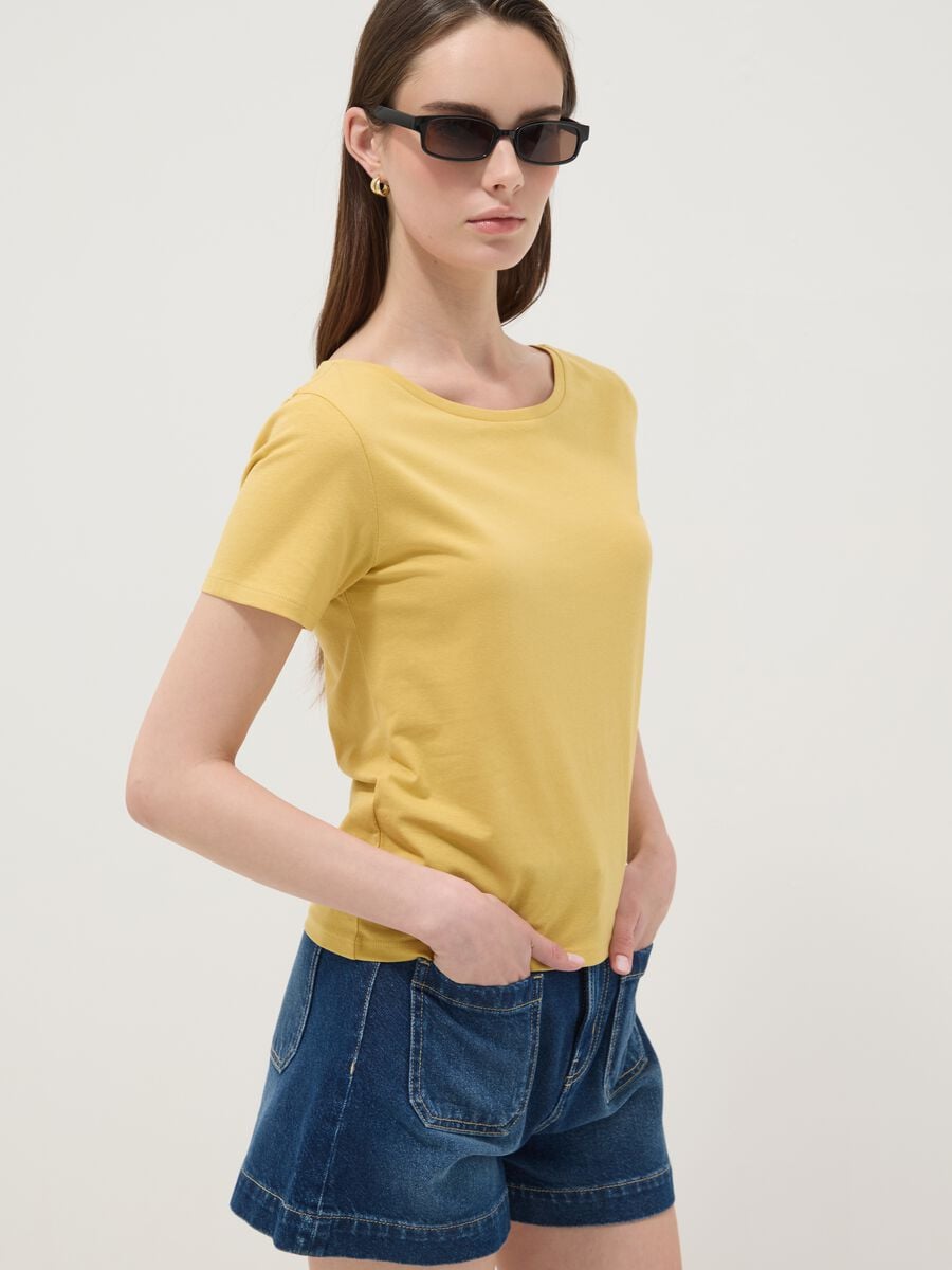 T-shirt gialla in puro cotone a maniche corte_0