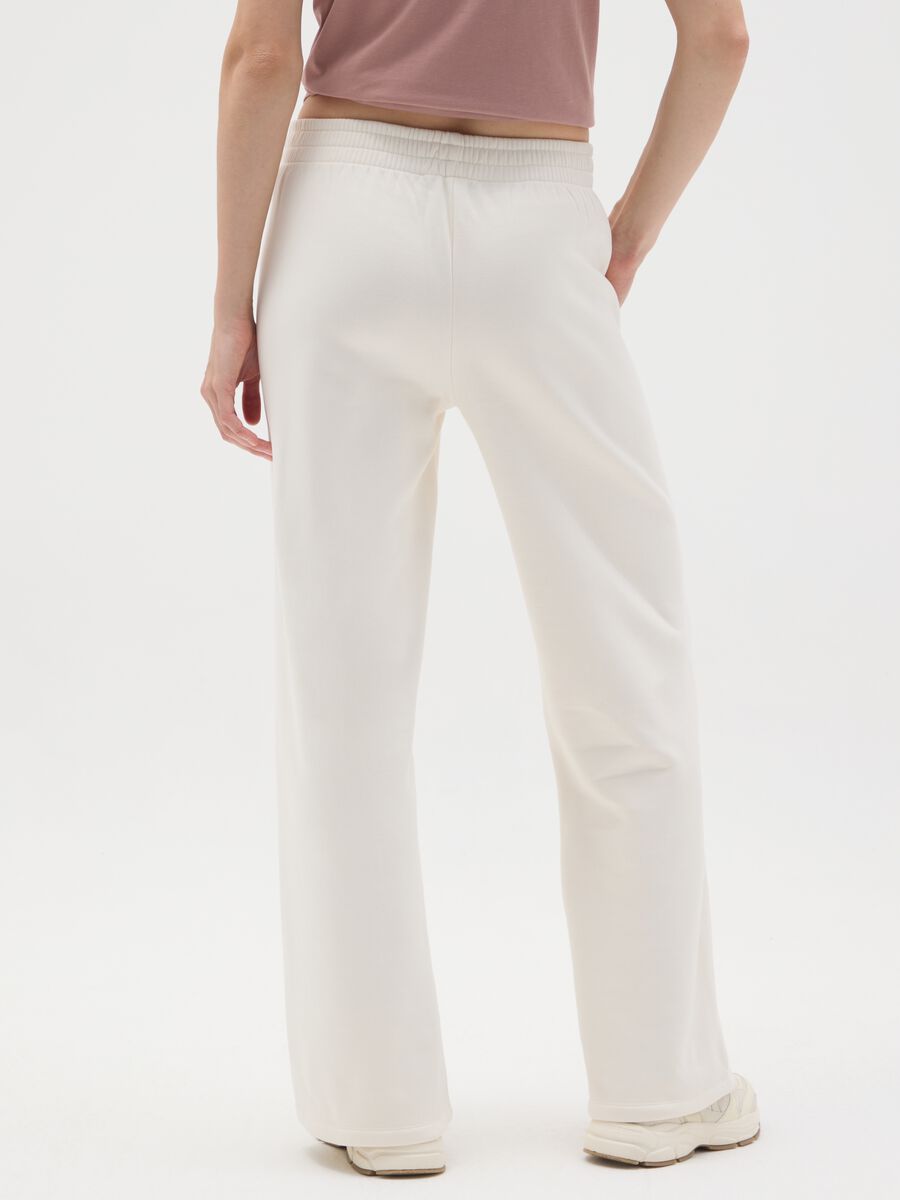 White cotton-blend relaxed trousers_2