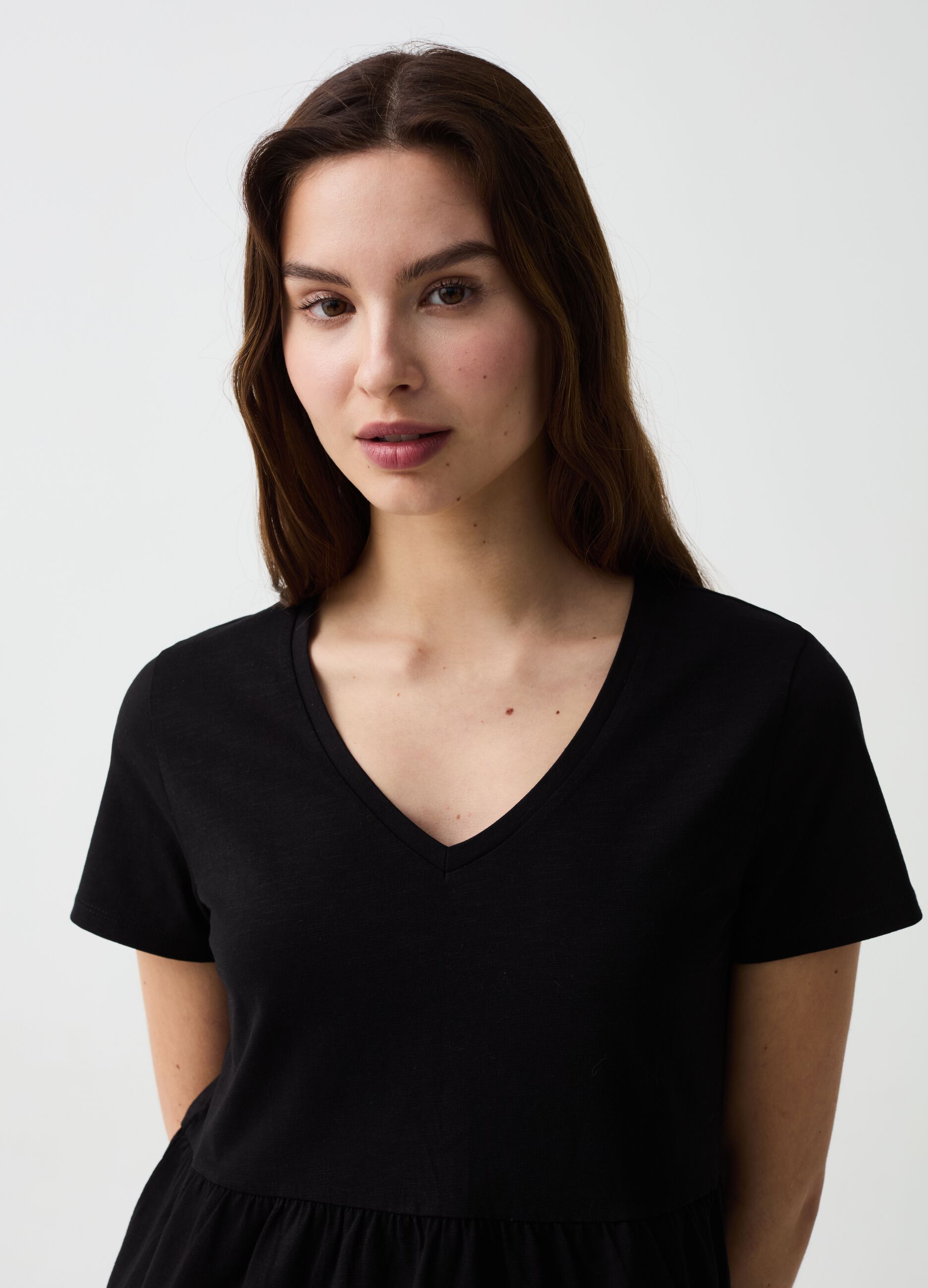 Essential short dress with flounces