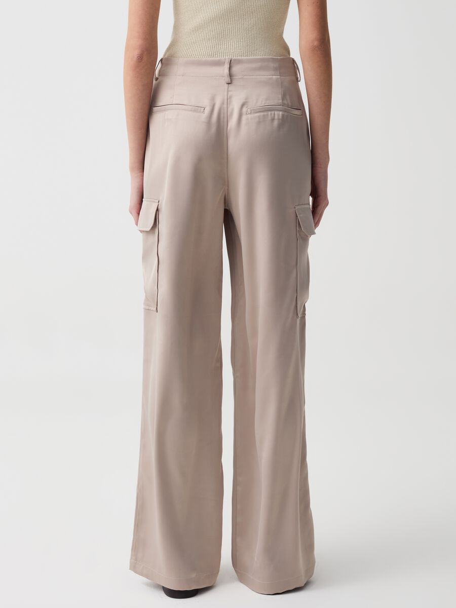 Cargo trousers in satin_1
