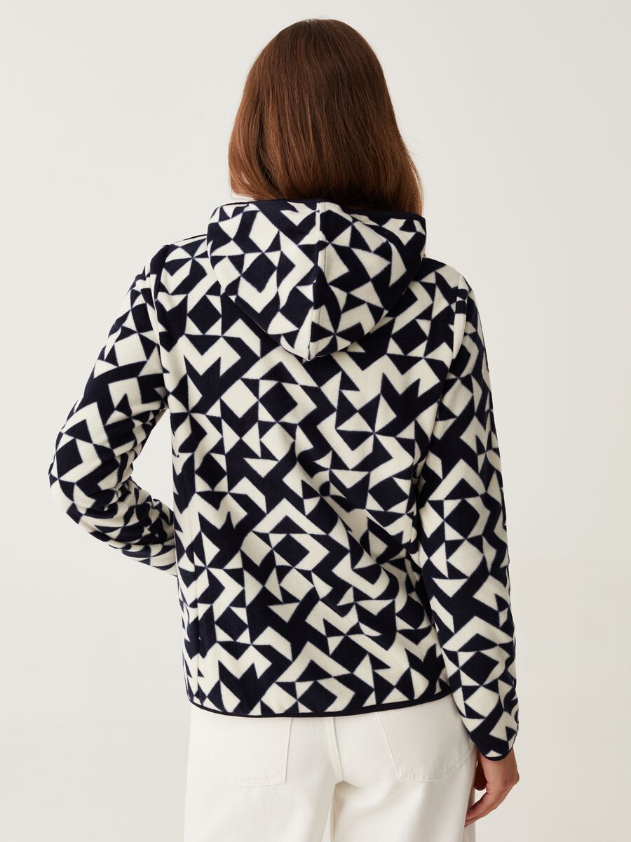 Full-zip in pile con cappuccio e stampa_2
