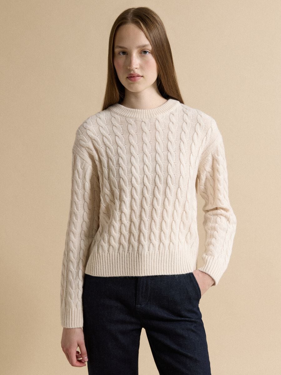 Maglia beige in misto lana a trecce con girocollo over fit_1