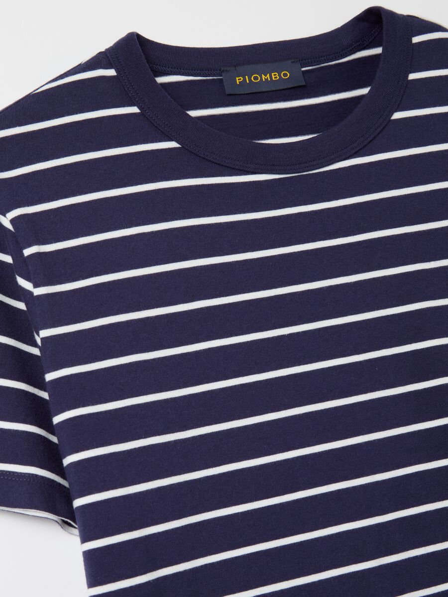 Cotton T-shirt with thin stripes_5