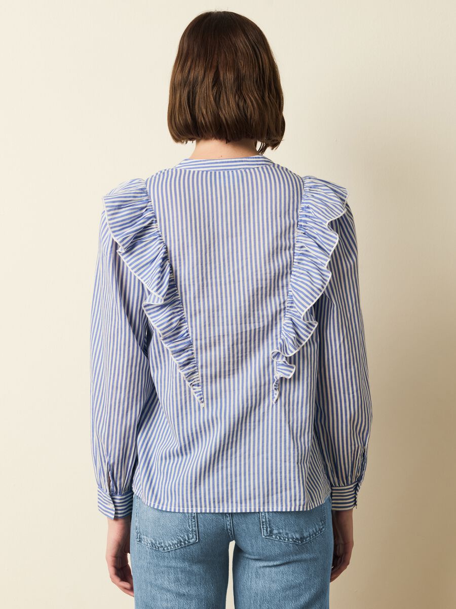 Striped shirt with frills_3