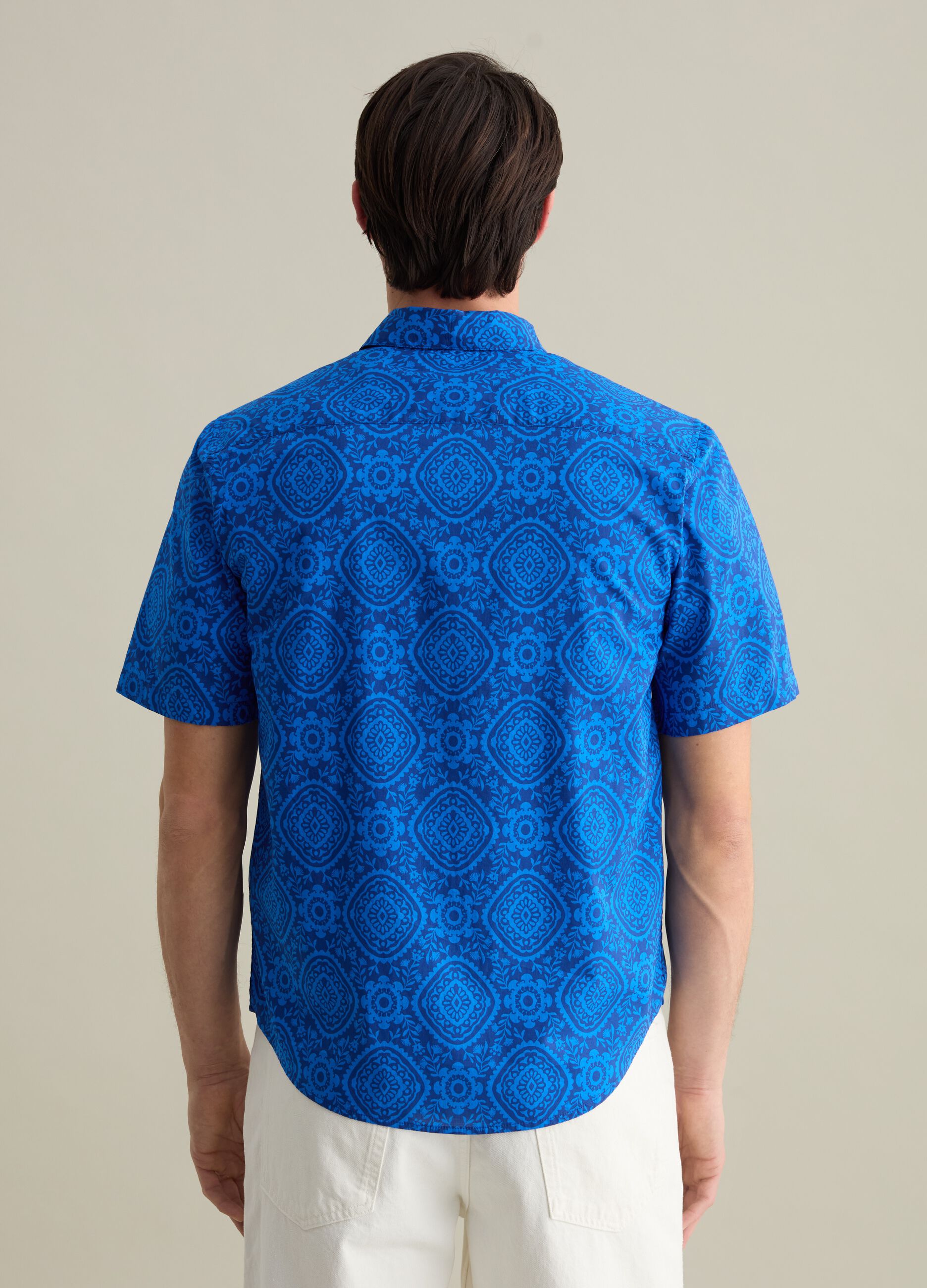 Short-sleeved shirt with print