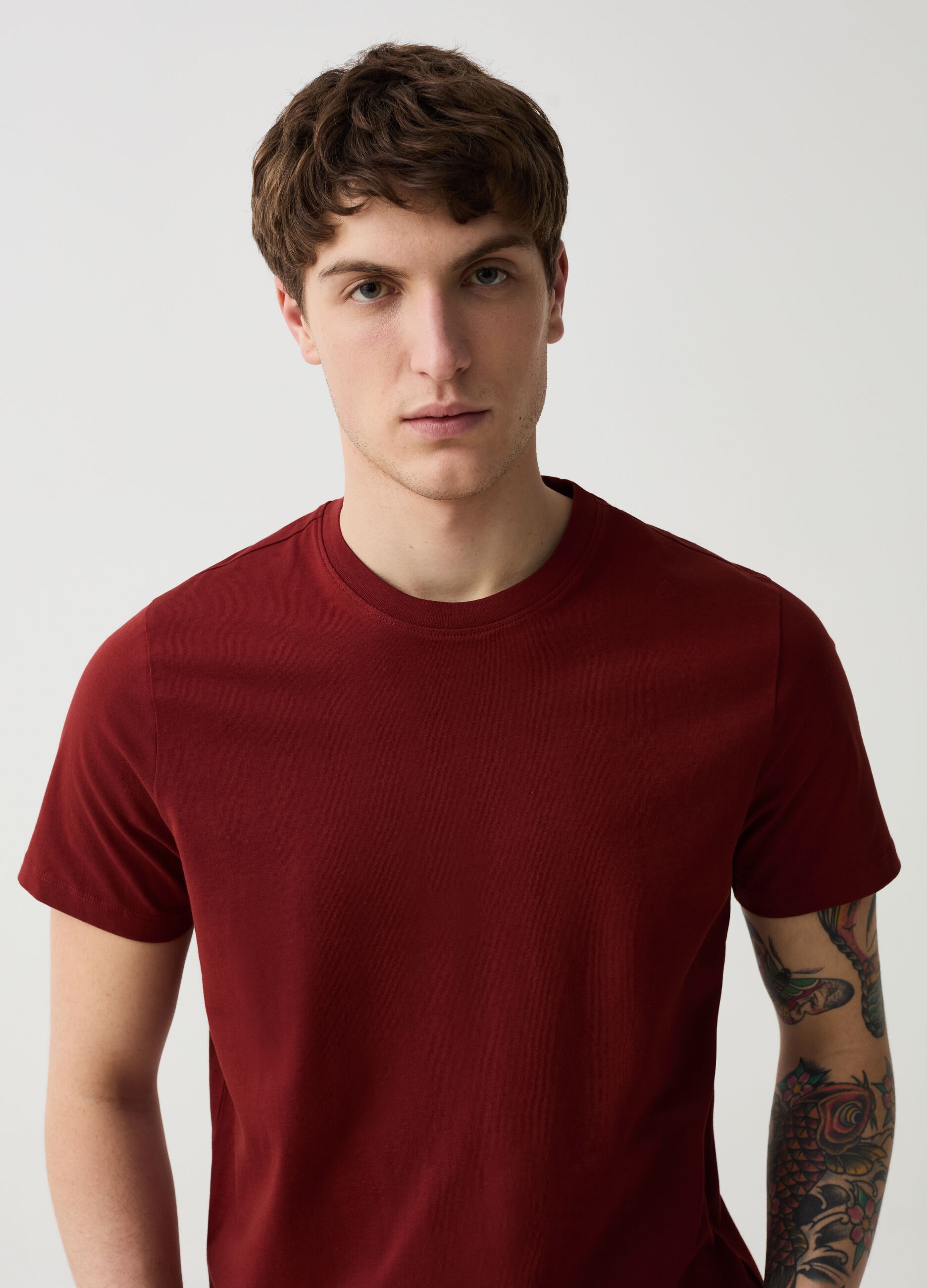 T-shirt in cotone bio con scollo rotondo
