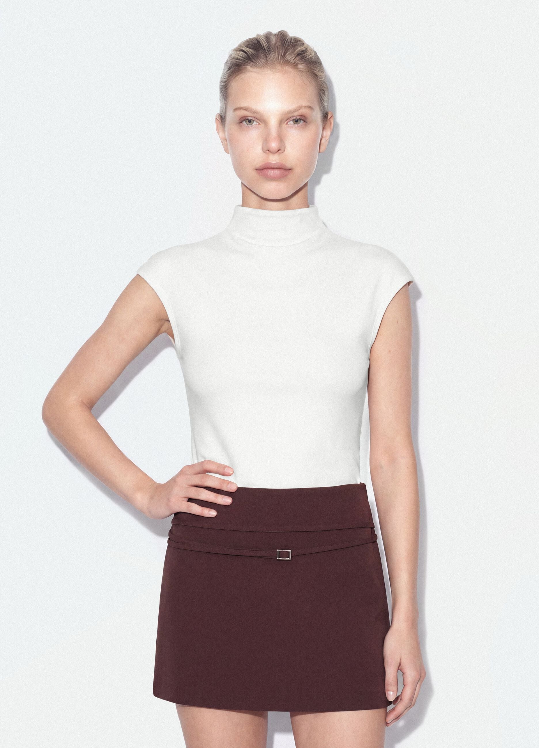 White fitted modal and stretch cotton T-shirt with high neck