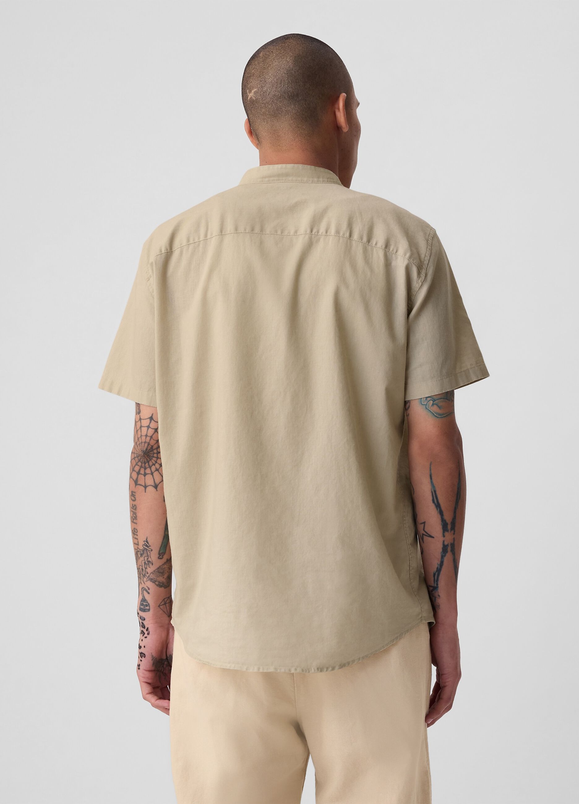 Camicia a maniche corte collo alla coreana