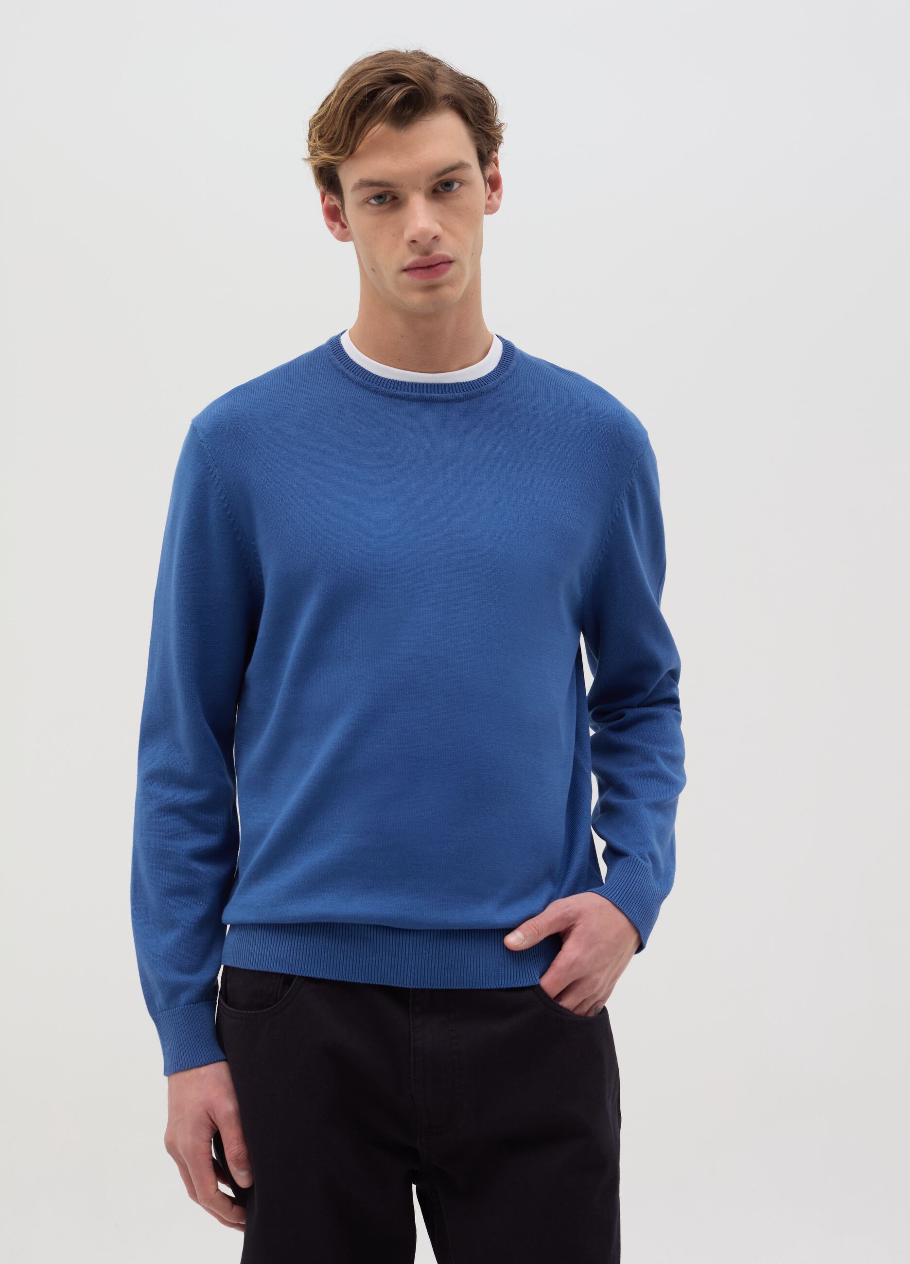 Cotton pullover with round neck