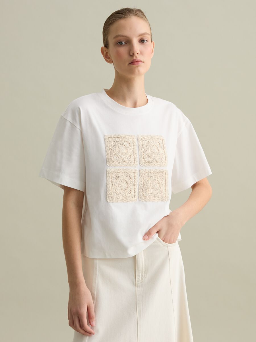 White boxy-fit T-shirt with crochet detail_0