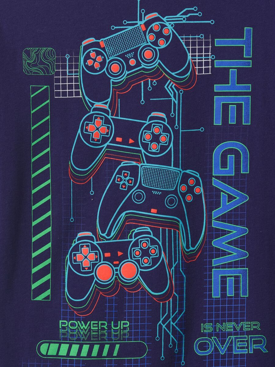 The Game Graphic T-shirt in Purple_1