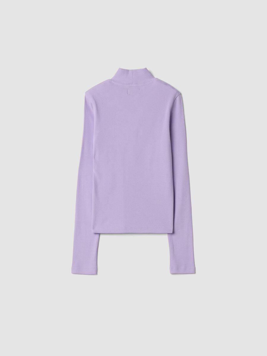 T-shirt viola in cotone organico elasticizzato a costine slim fit_1