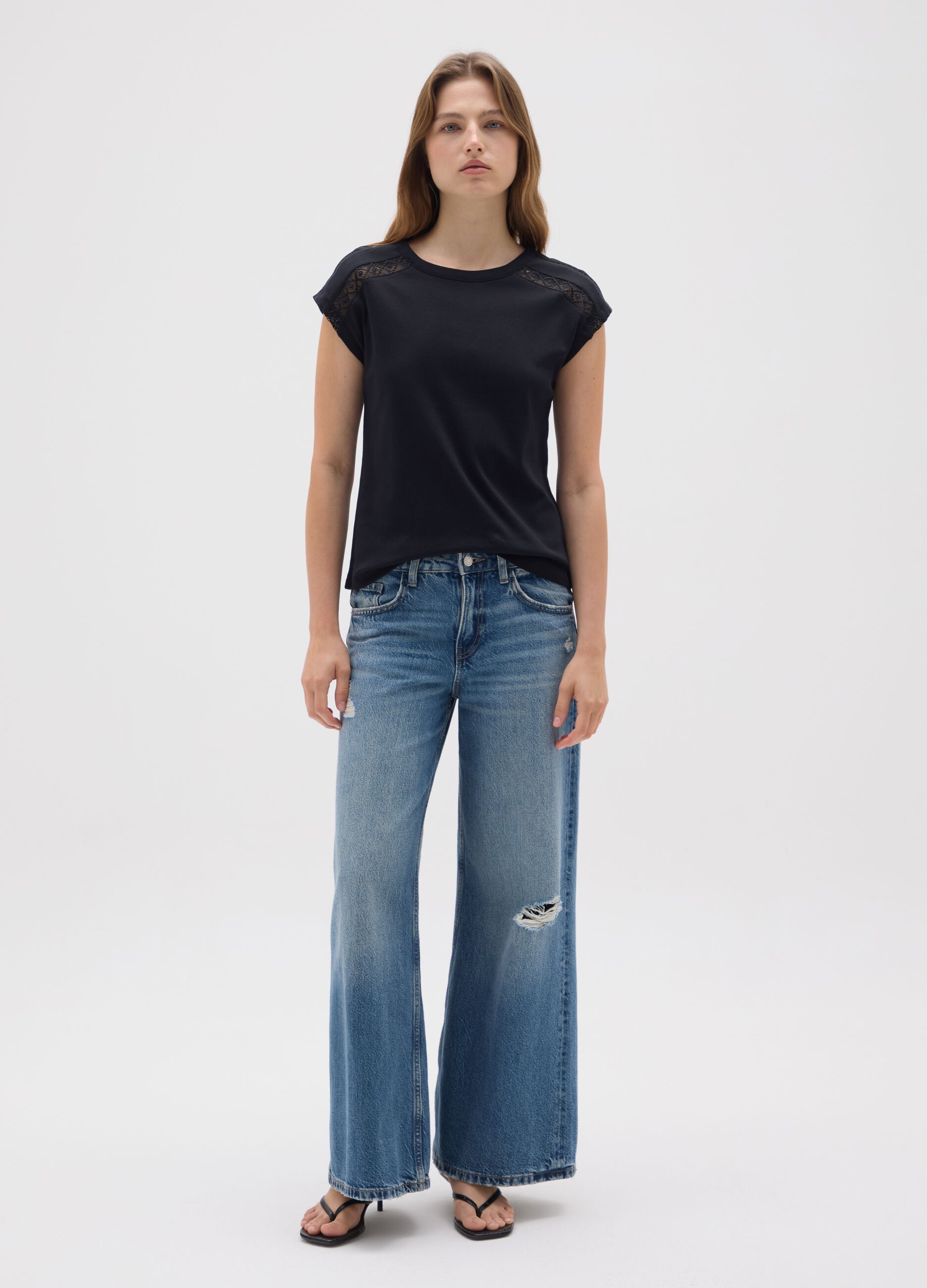 Black pure cotton women's t-shirt regular fit with lace