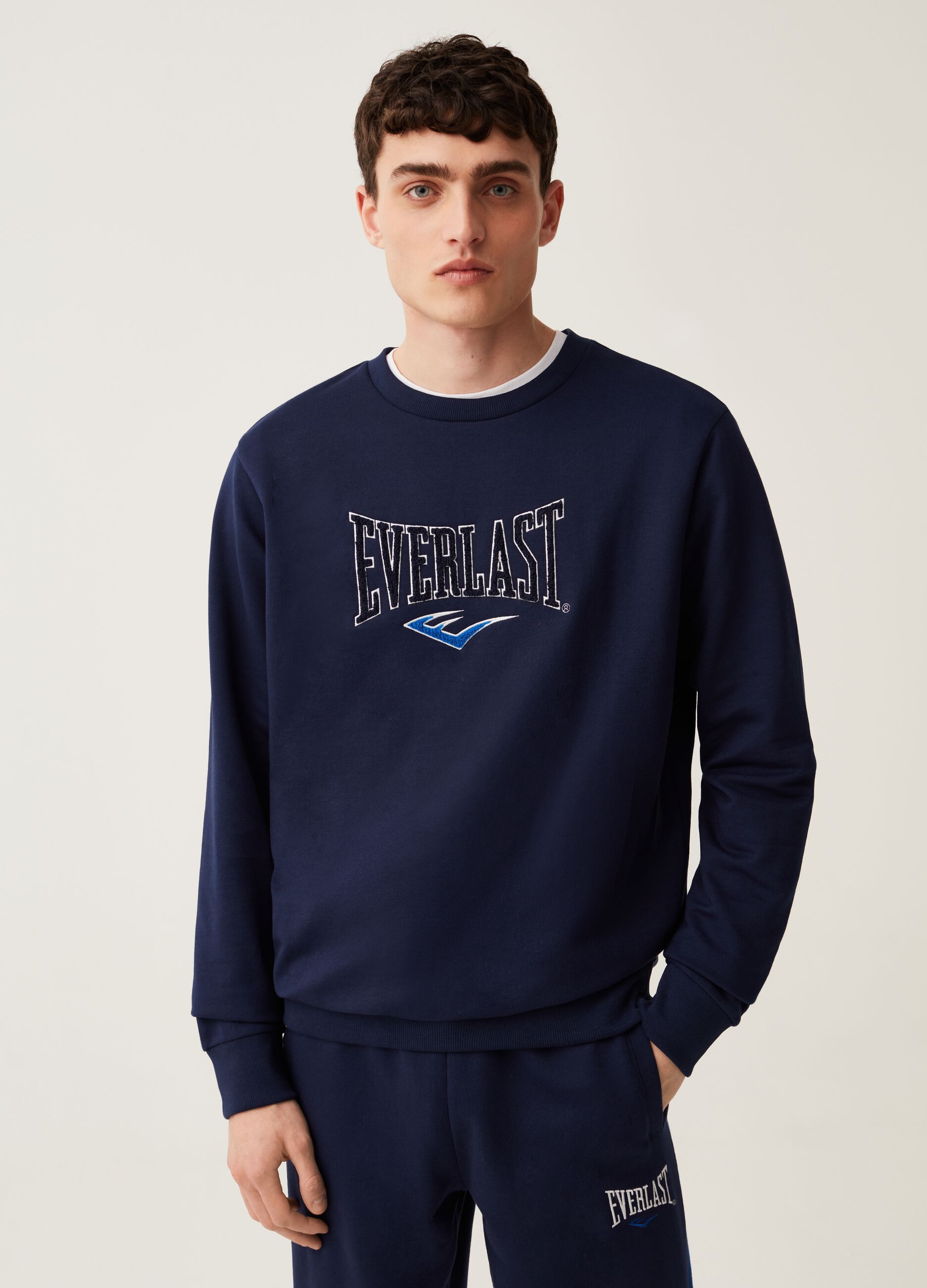 Sweatshirt with Everlast bouclé appliqué 