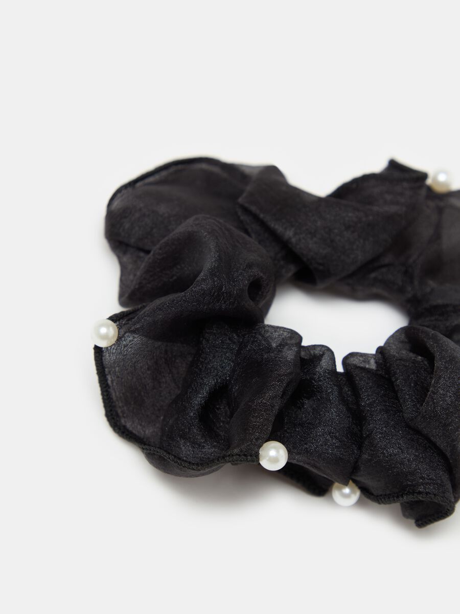 Three-pack hair scrunchies with pearls_1