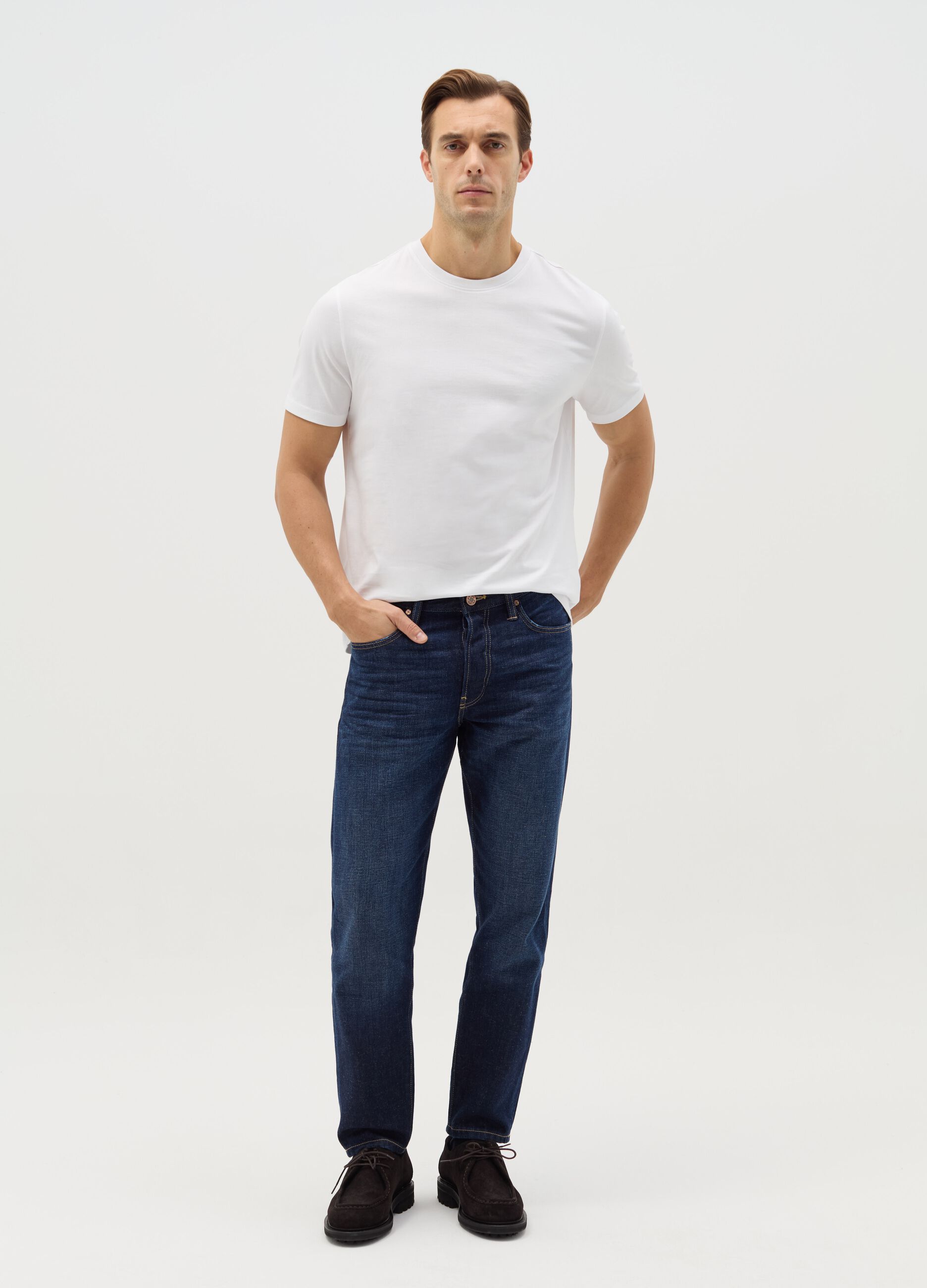 Relaxed-fit jeans with fading