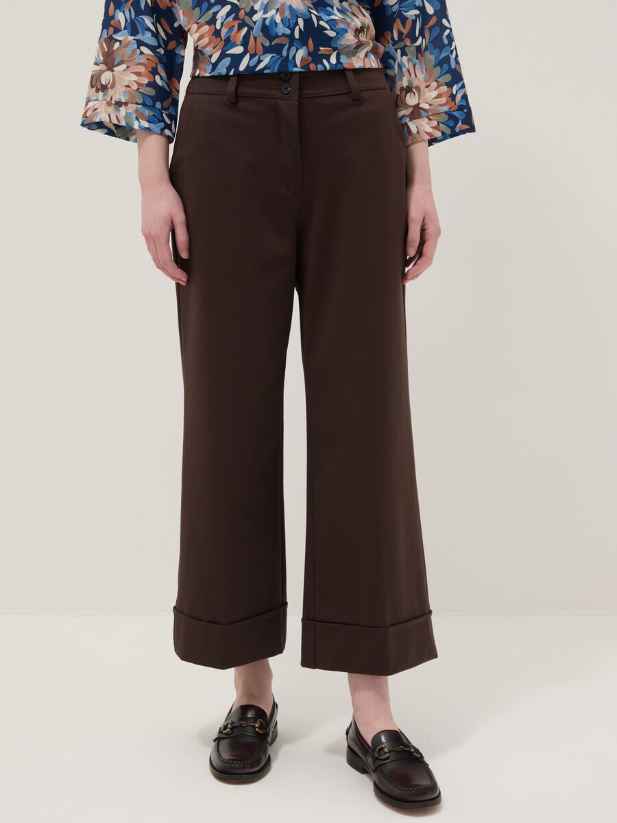 Pantaloni wide leg in misto cotone elasticizzato marroni regular fit_1