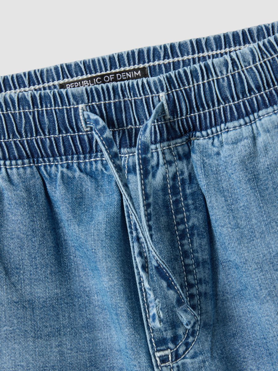 Shorts denim blu in puro cotone da bambino straight fit_2