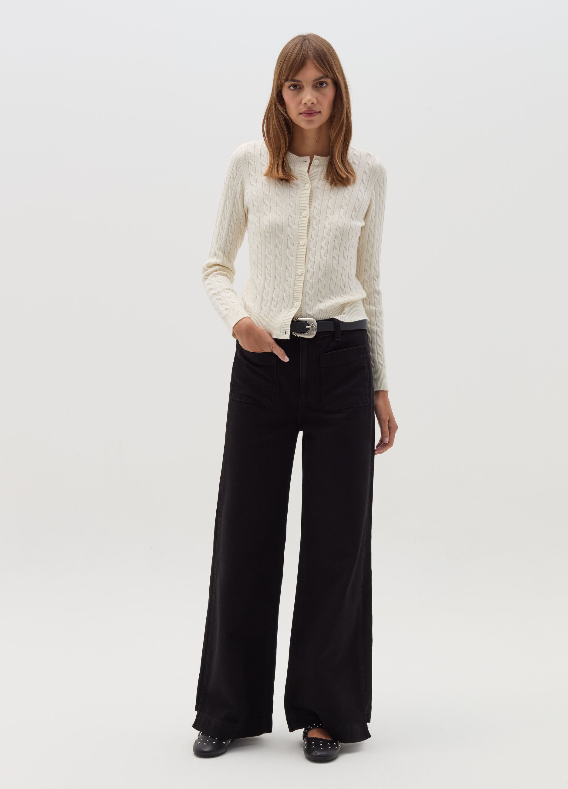 Wide-leg jeans with pockets