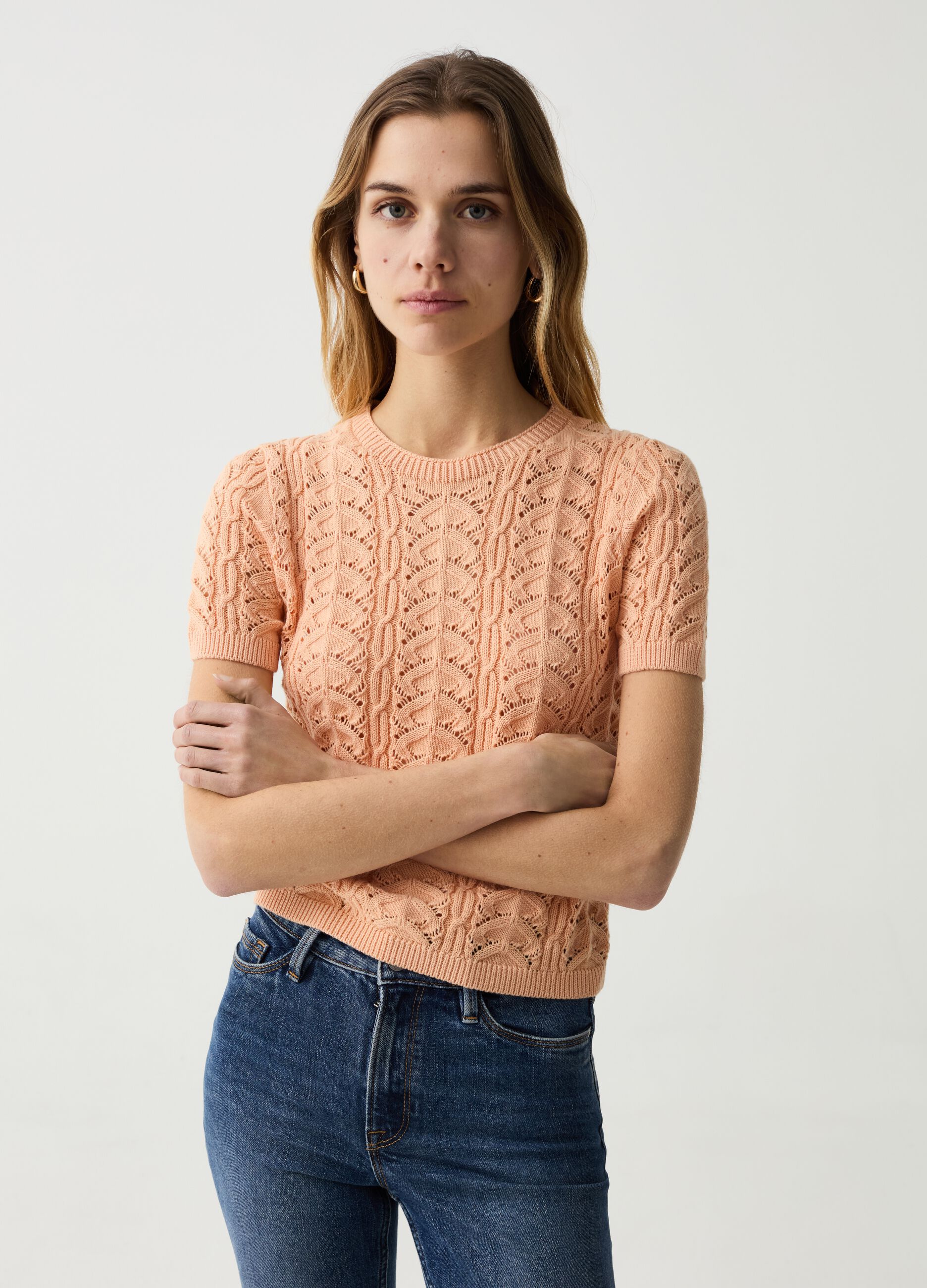 Crochet top with short sleeves