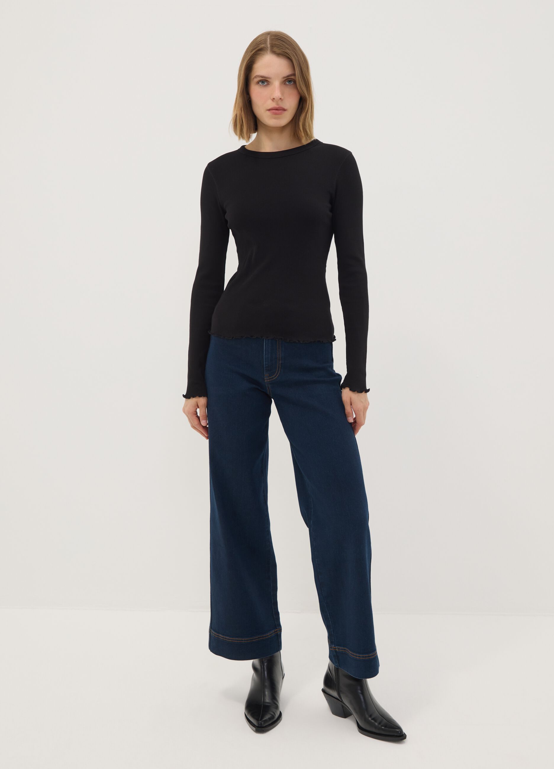 T-shirt nera in puro cotone a maniche lunghe girocollo regular fit
