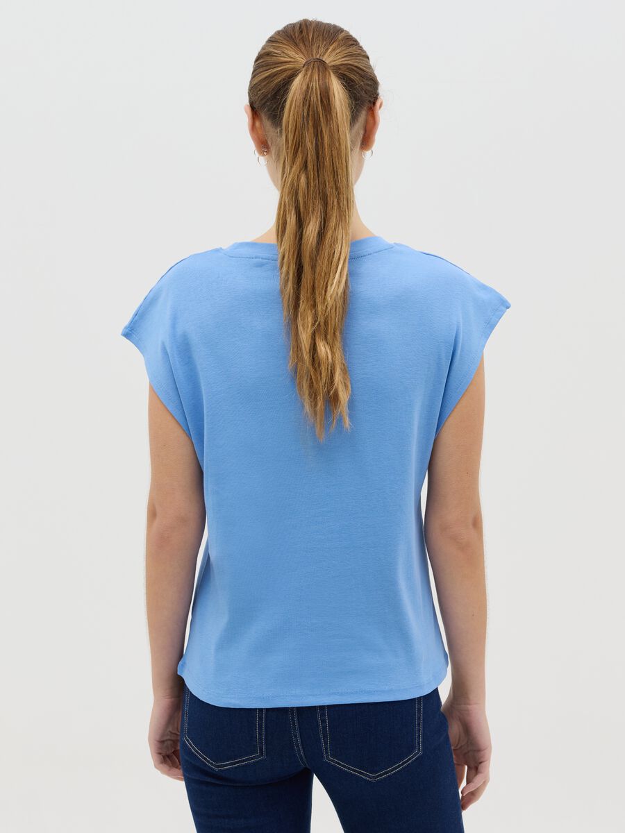 Light blue sleeveless T-shirt in cotton_3