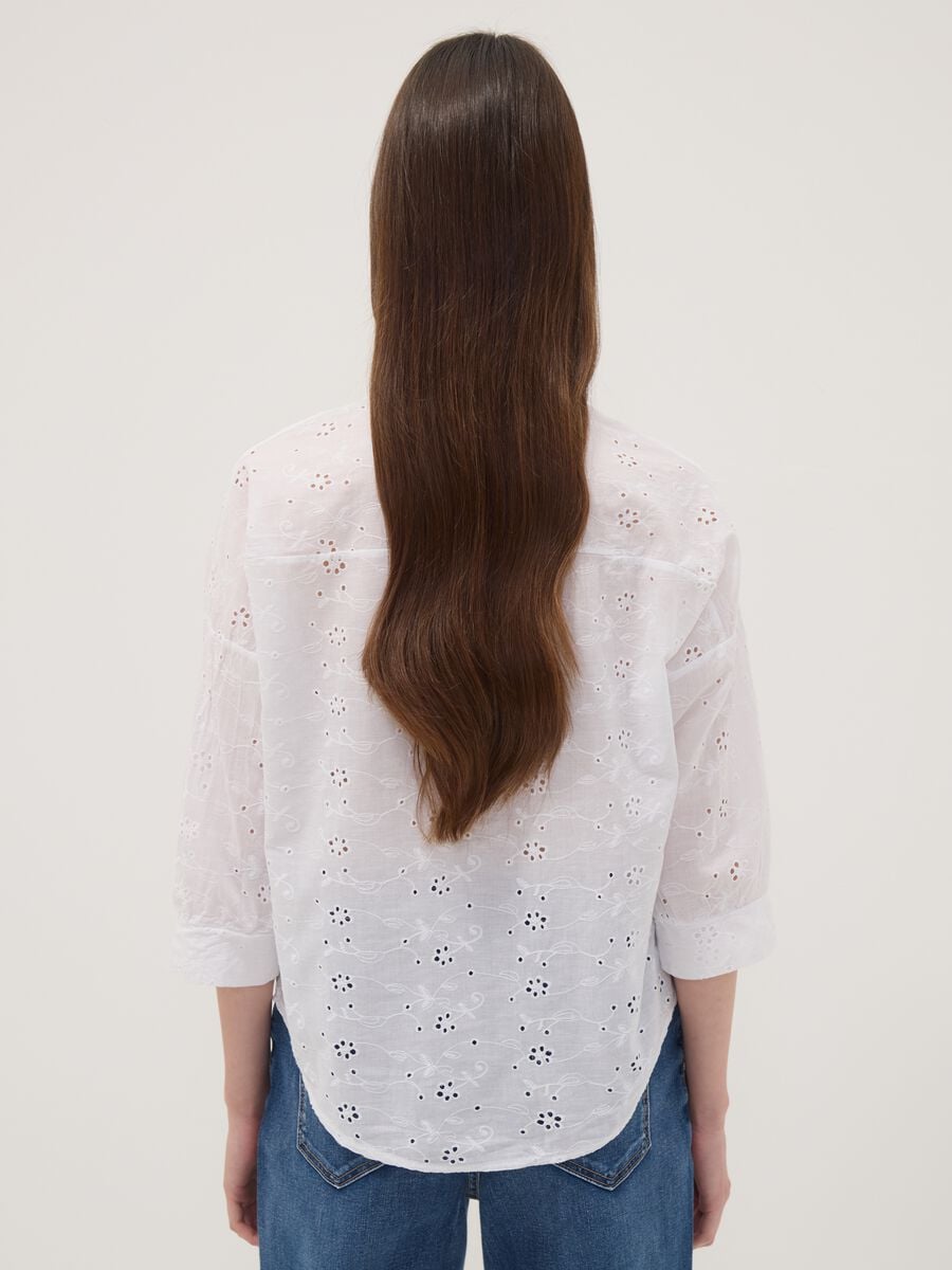 Camicia bianca traforata in puro cotone con collo coreano regular fit_3