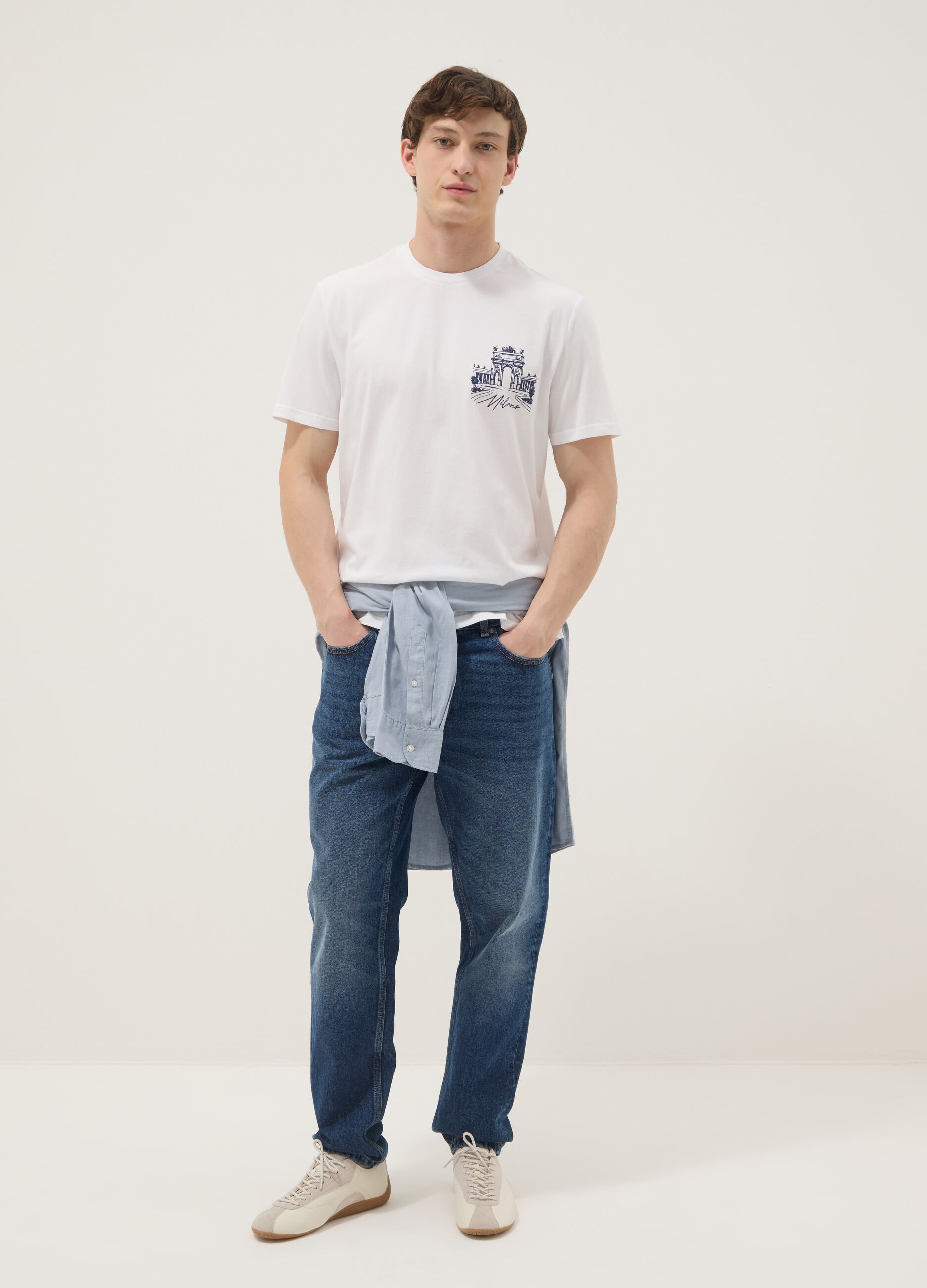 White pure cotton T-shirt with chest print, regular fit