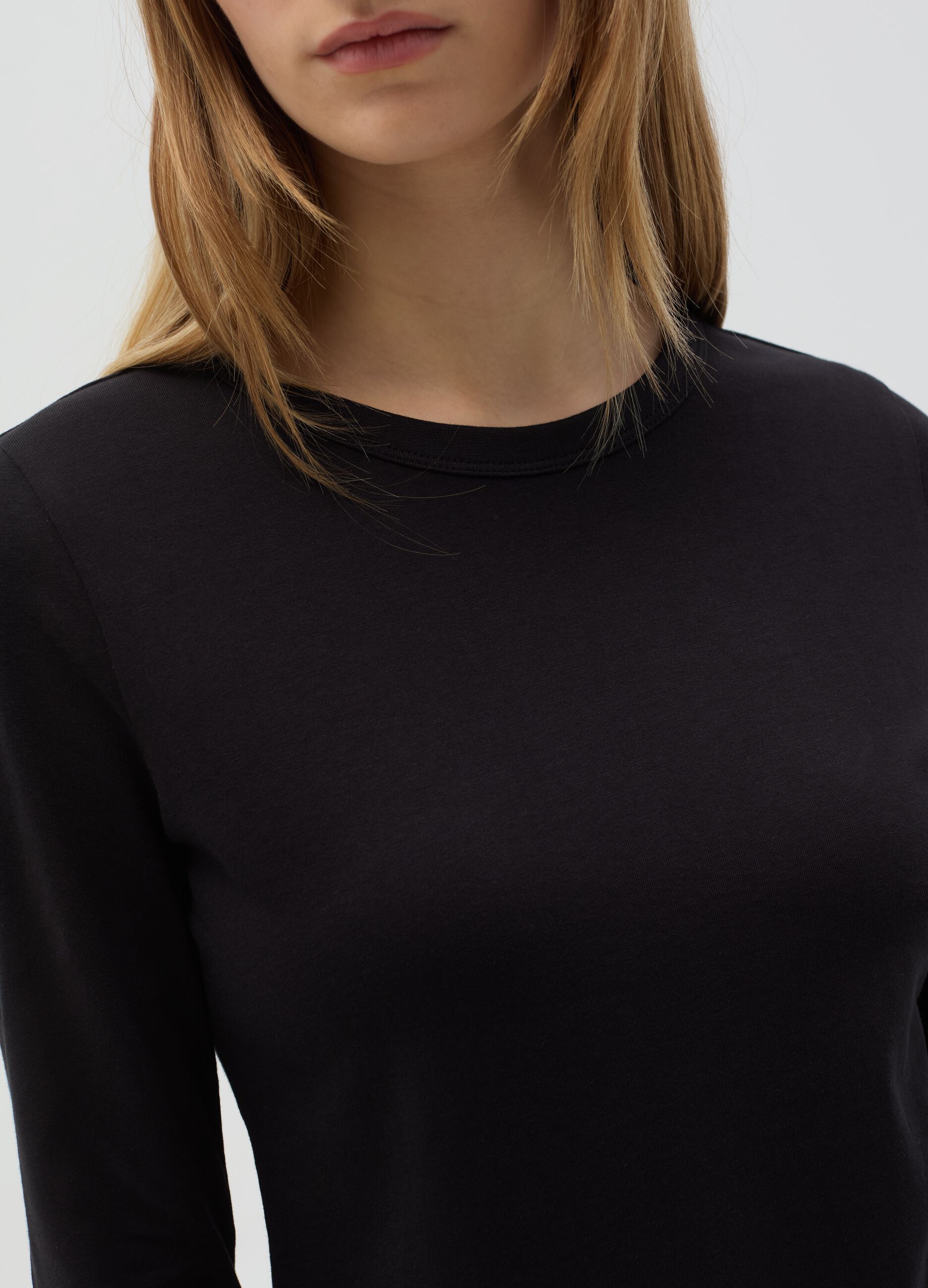 Essential long-sleeved T-shirt in cotton