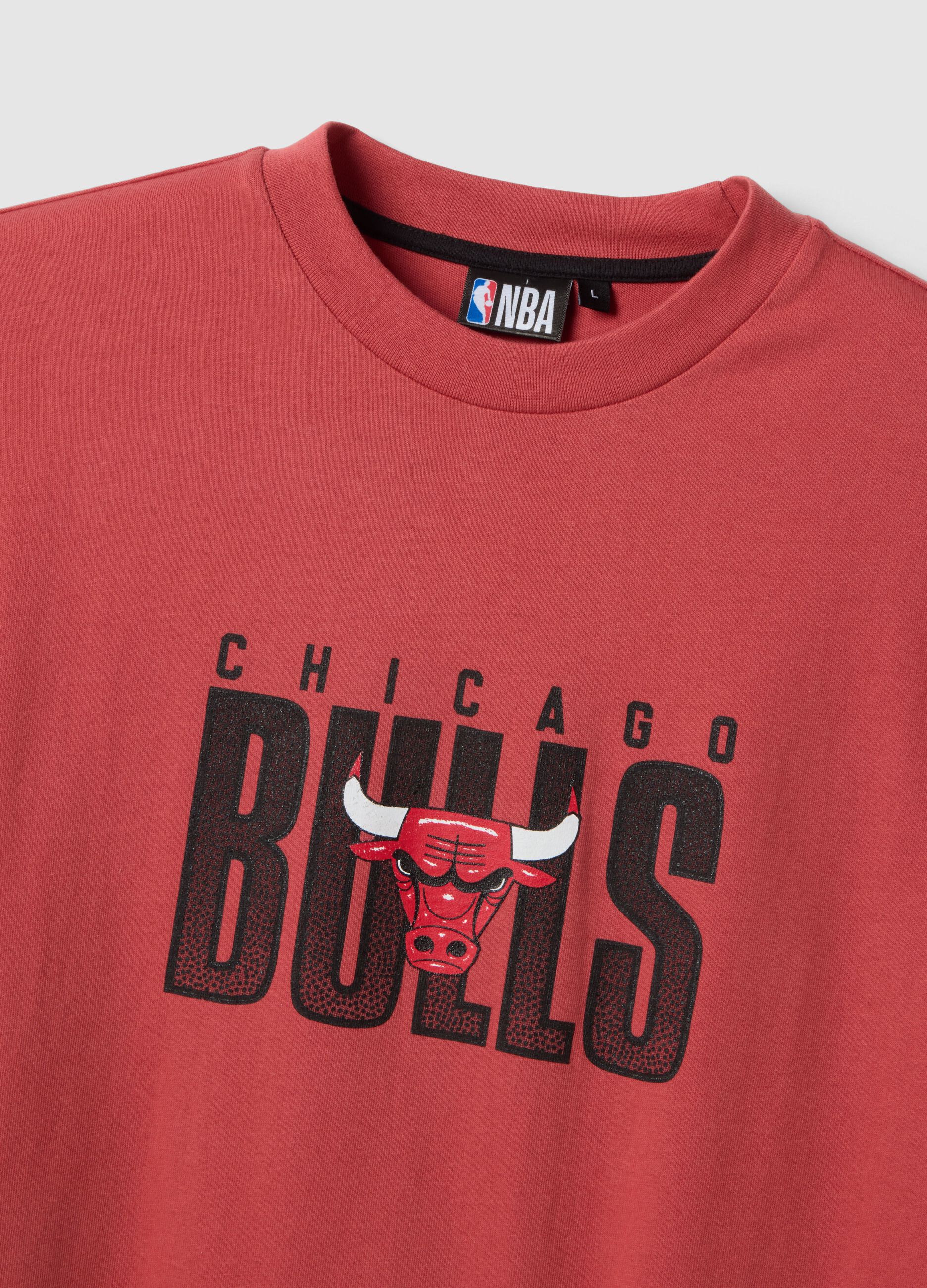 Red pure cotton regular fit T-shirt with Chicago Bulls print