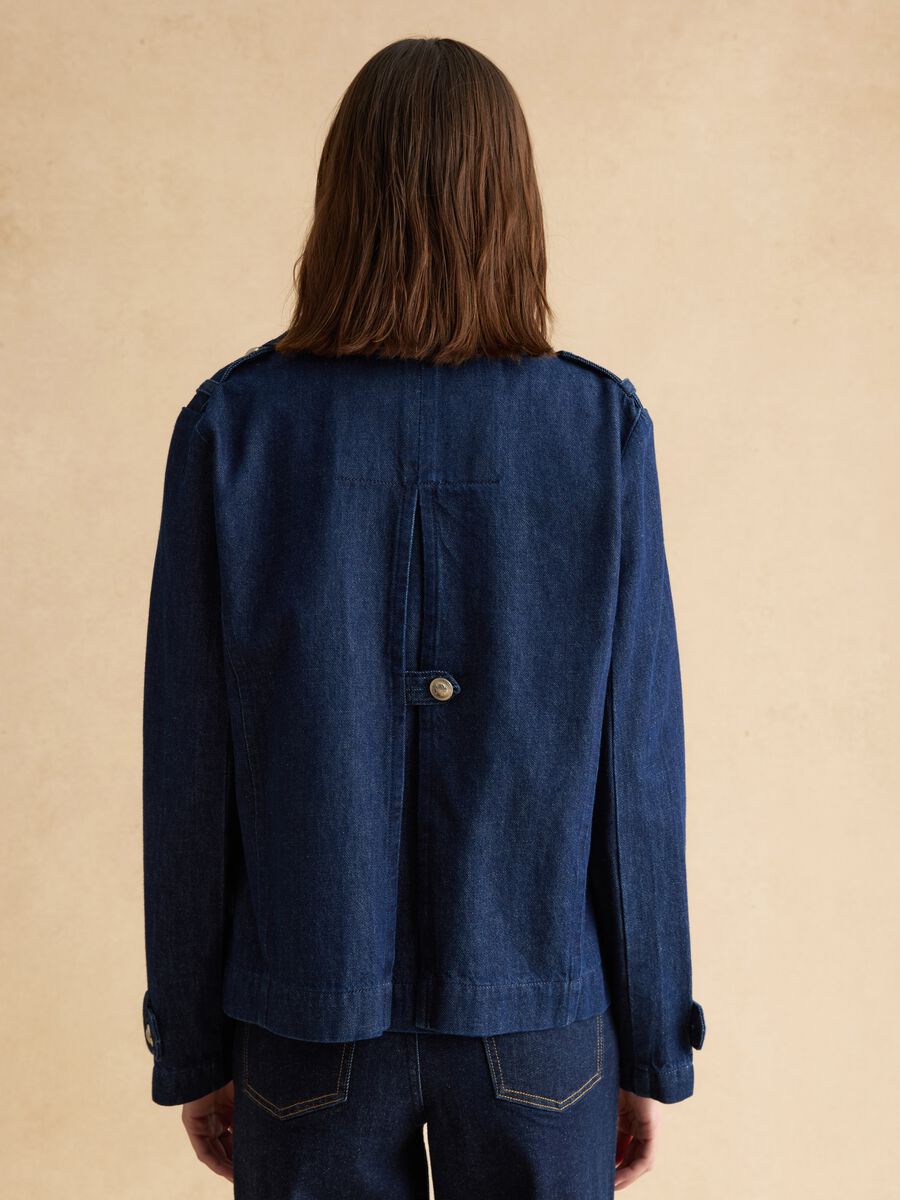 Blue denim pure cotton regular fit jacket with gold buttons_3