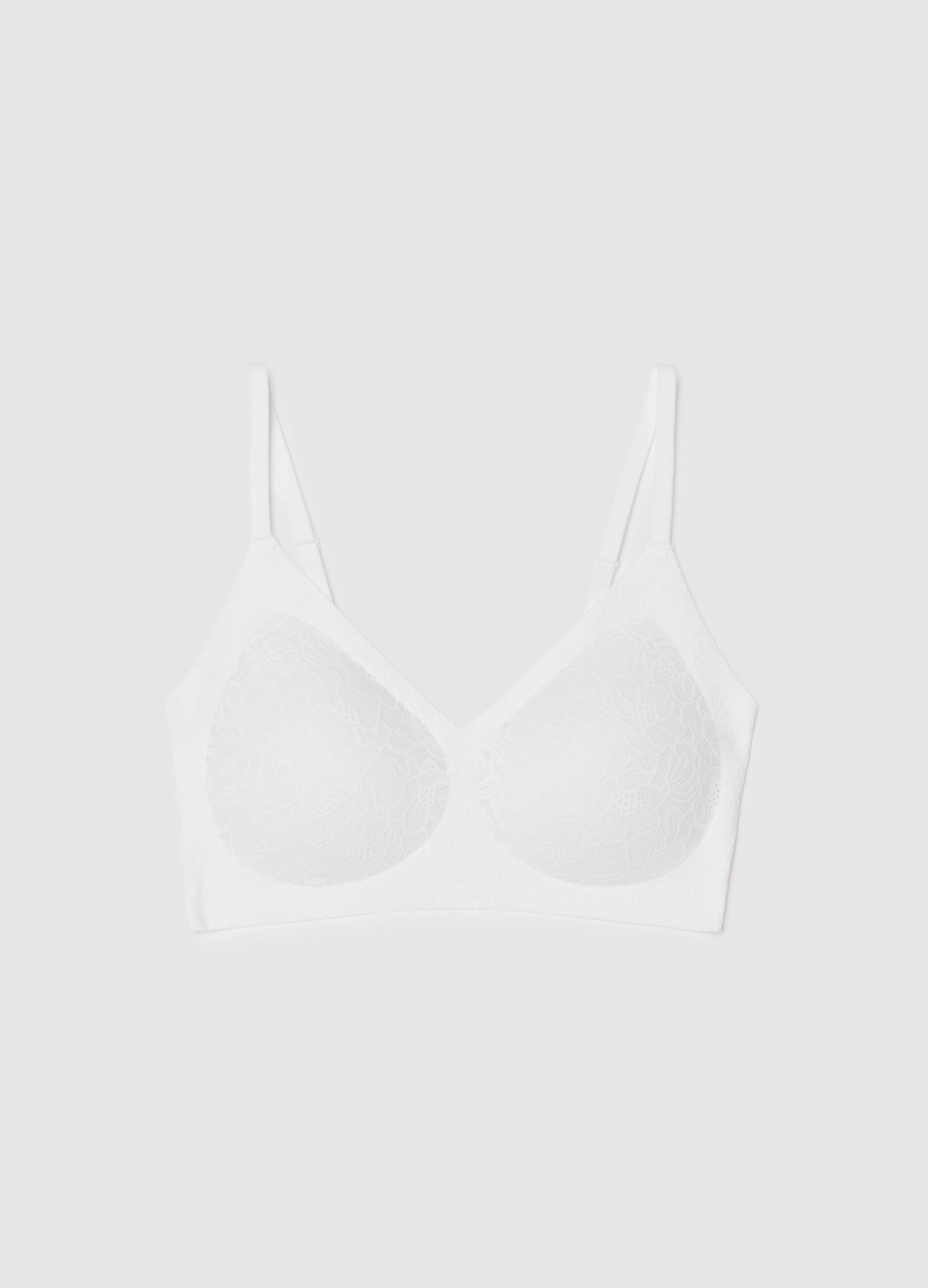 White lace bra with removable padding