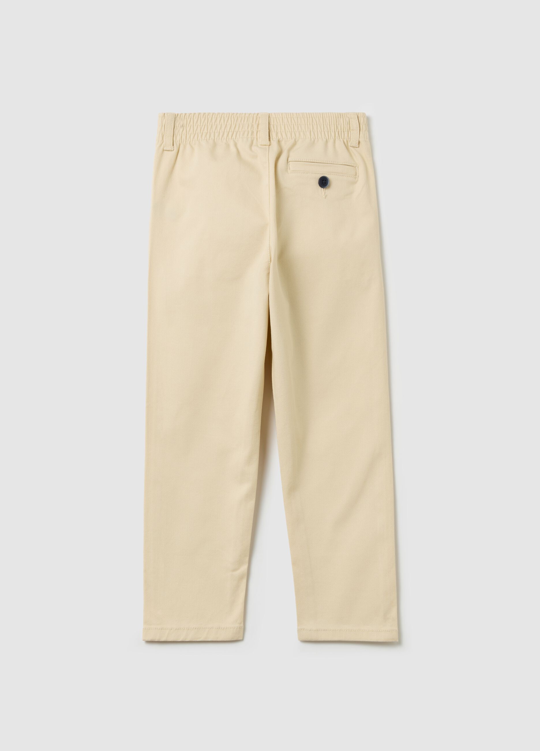 Chino trousers with pockets