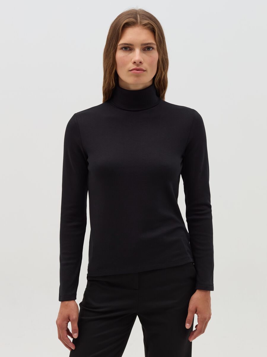 T-shirt with high neck and long sleeves_0