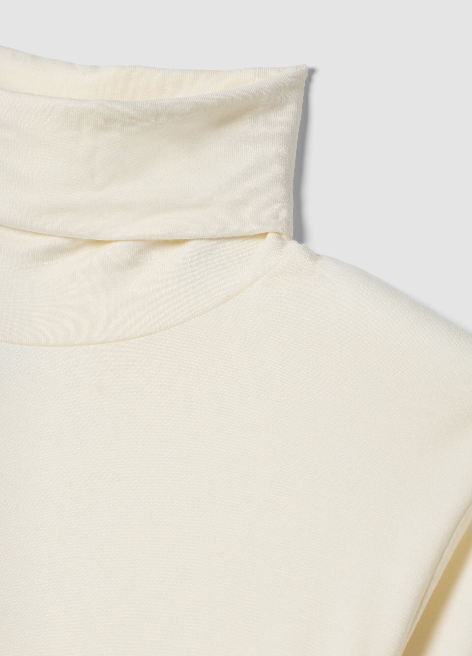 White stretch viscose top with mock neck, regular fit