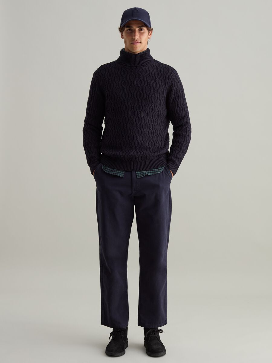 Pullover collo alto lavorazione ondulata_1