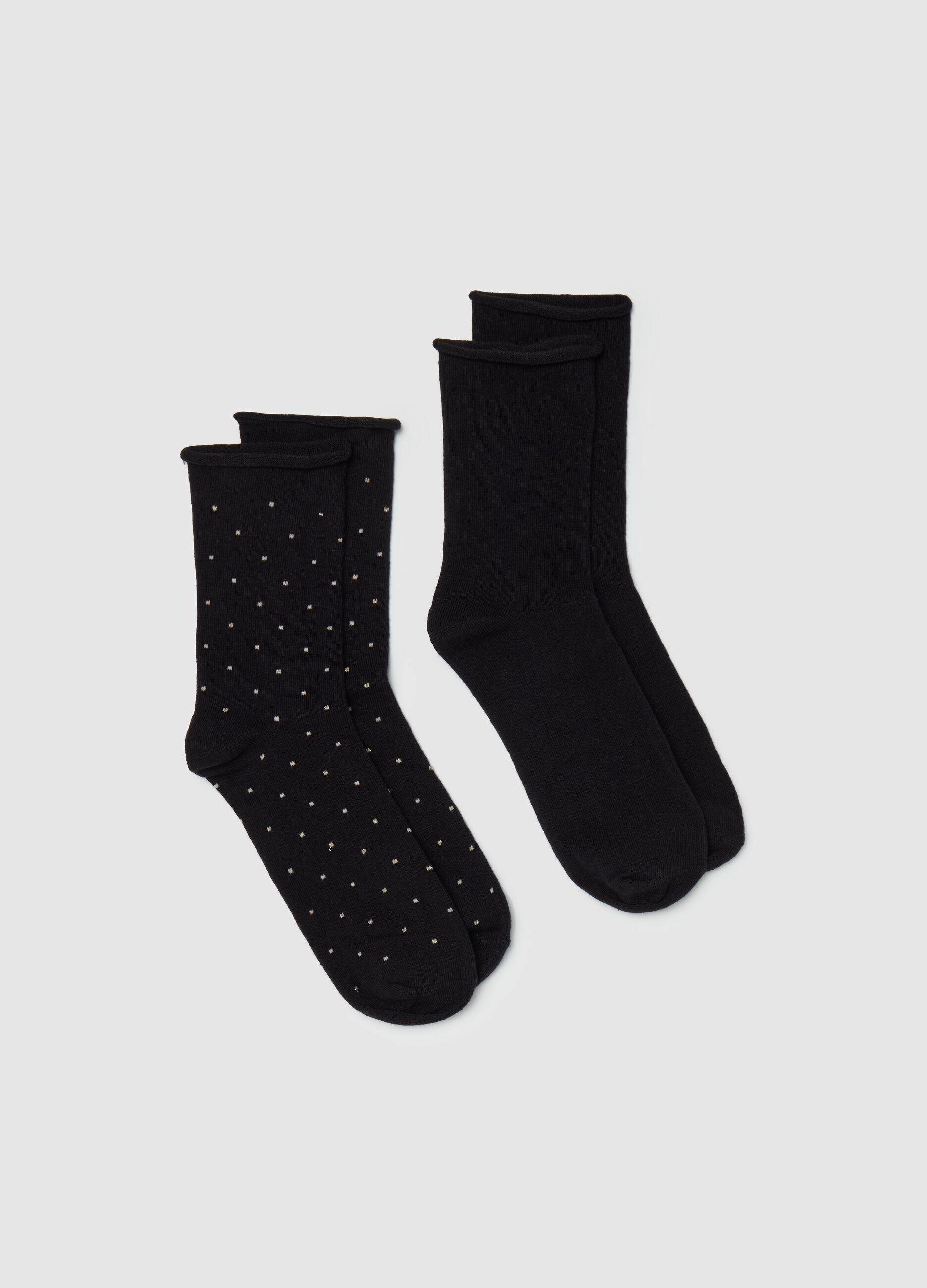 Two-pair pack short socks with small fold