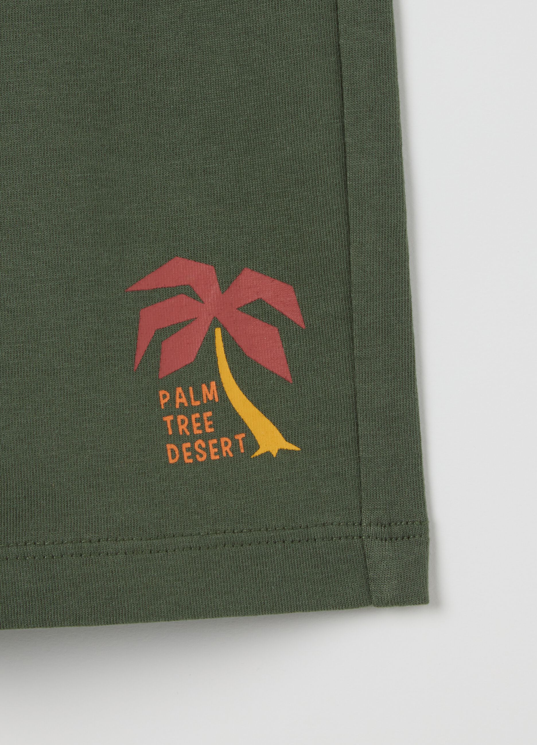 Pantaloni corti da bambino in puro cotone verde regular fit