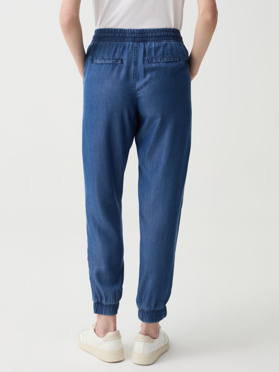 Joggers in fluid denim-effect fabric_2